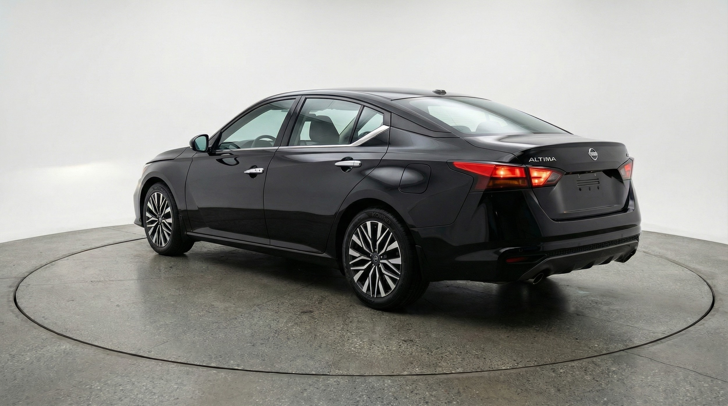 Thumbnail: 2025 Nissan Altima - 5