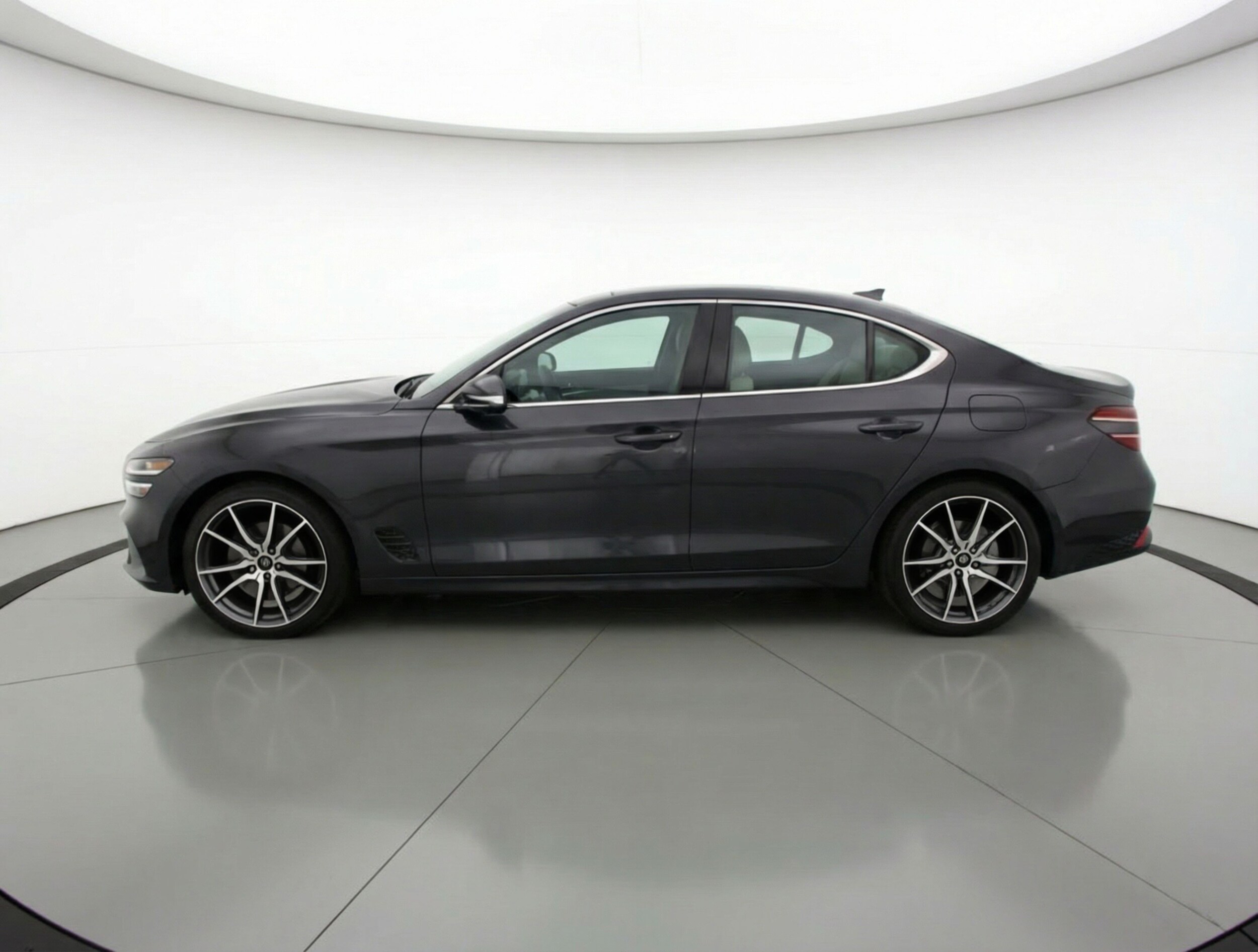 Thumbnail: 2025 Genesis G70 - 4