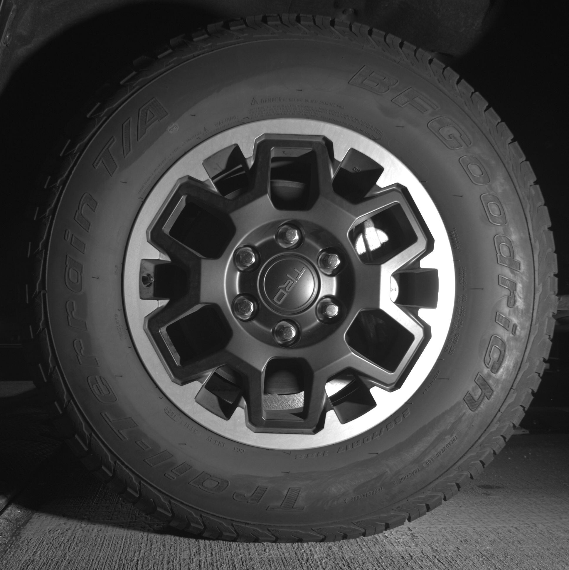 Thumbnail: 2025 Toyota Tacoma - 9