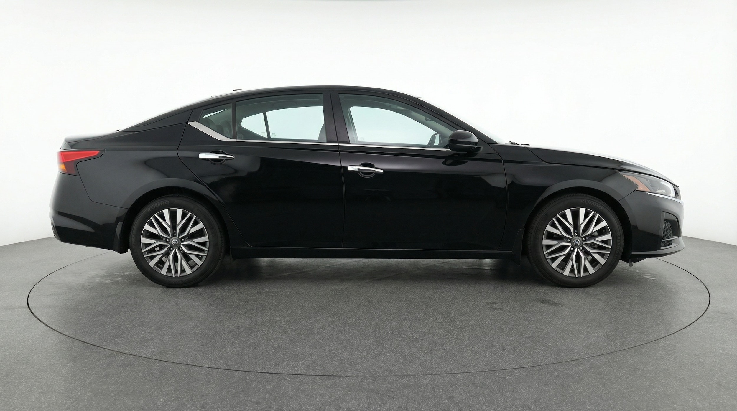 Thumbnail: 2025 Nissan Altima - 8