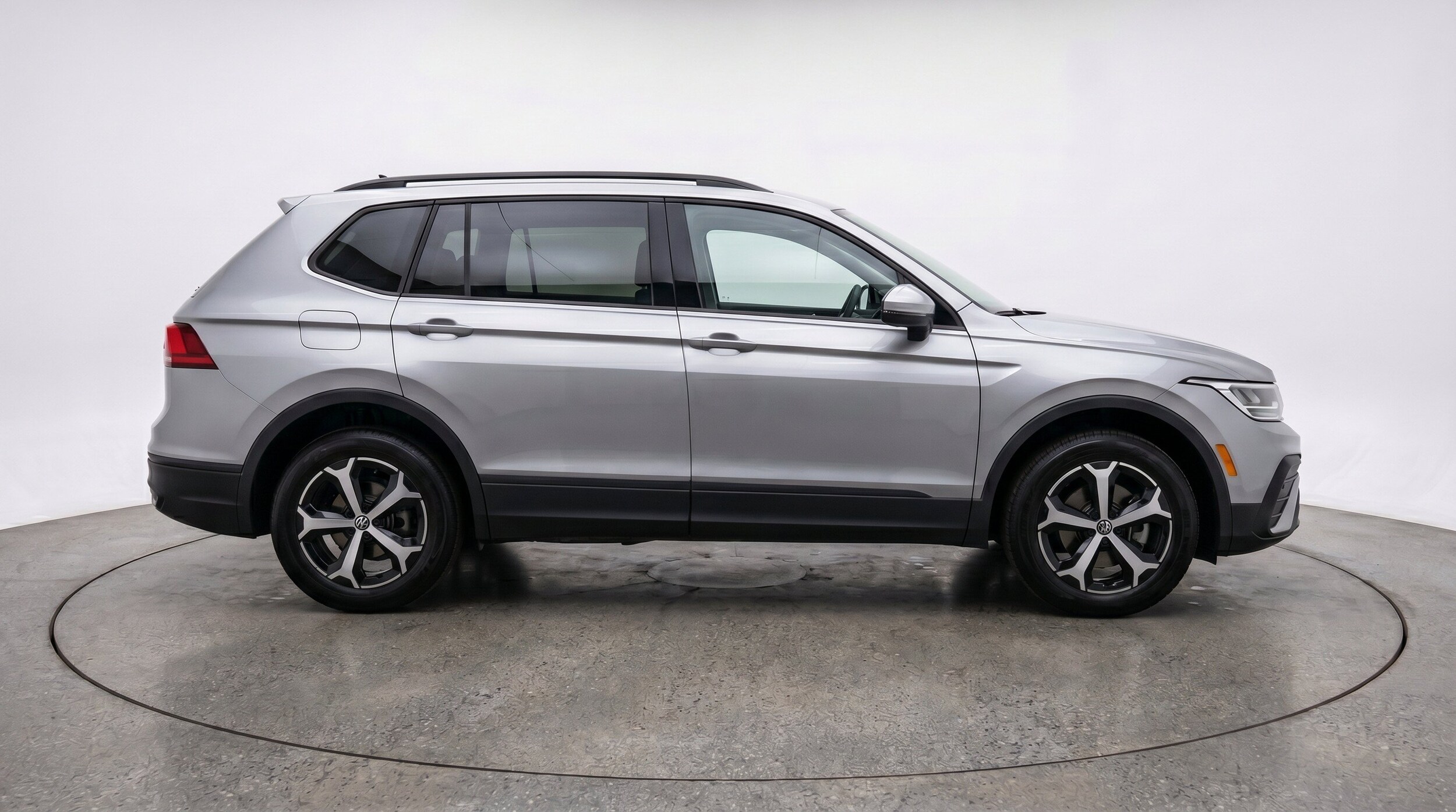 Thumbnail: 2026 Volkswagen Tiguan - 11