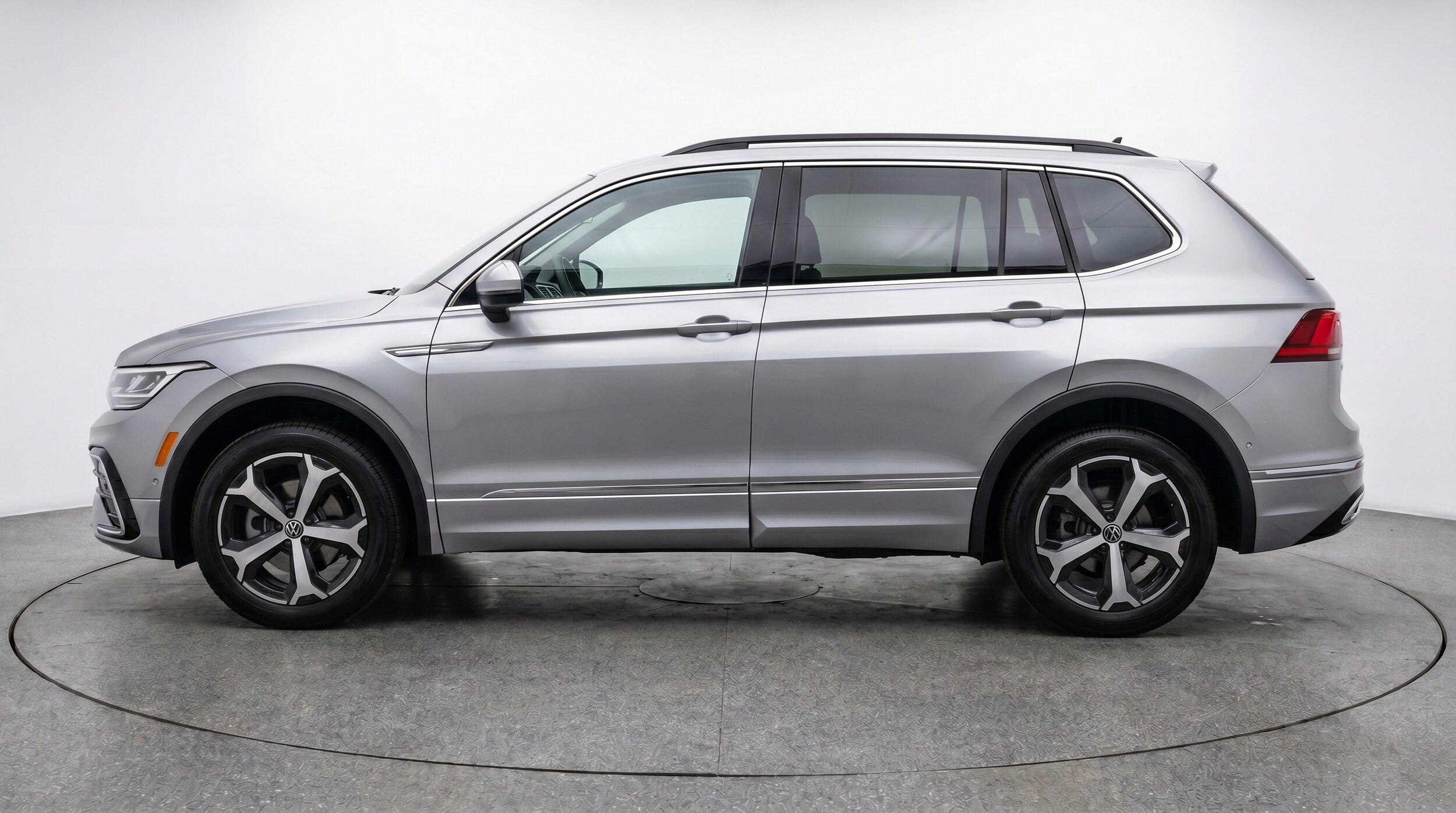 Thumbnail: 2026 Volkswagen Tiguan - 5