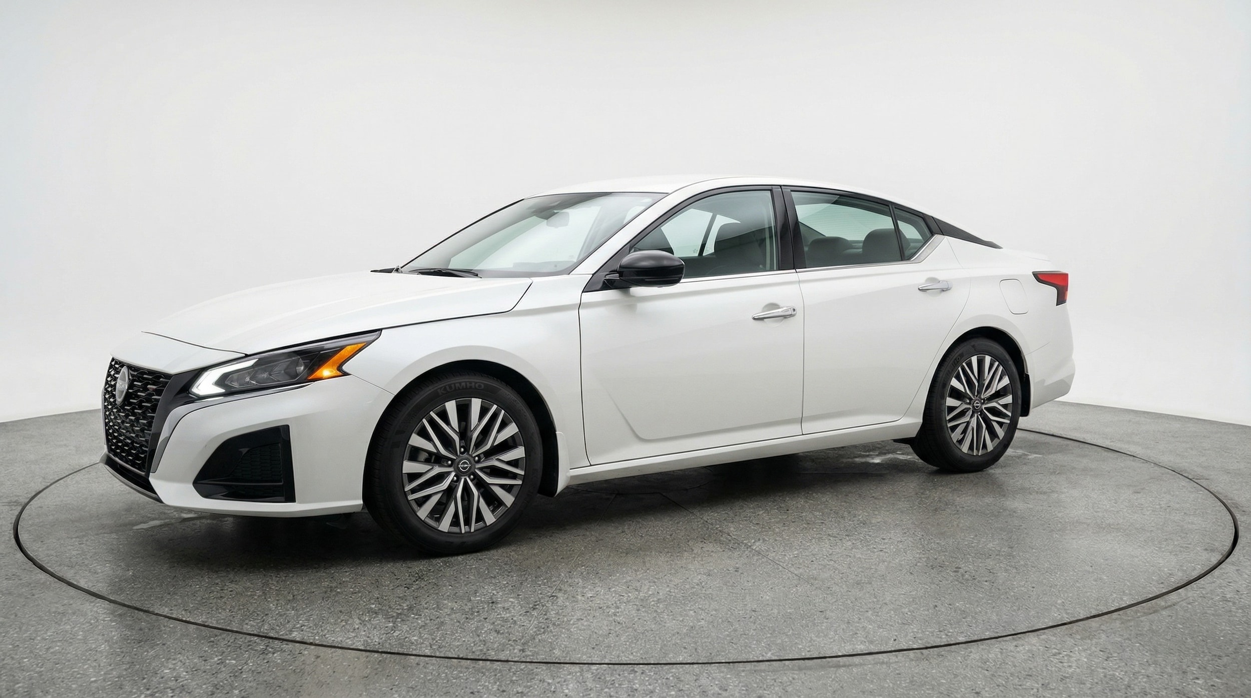 Thumbnail: 2025 Nissan Altima - 3