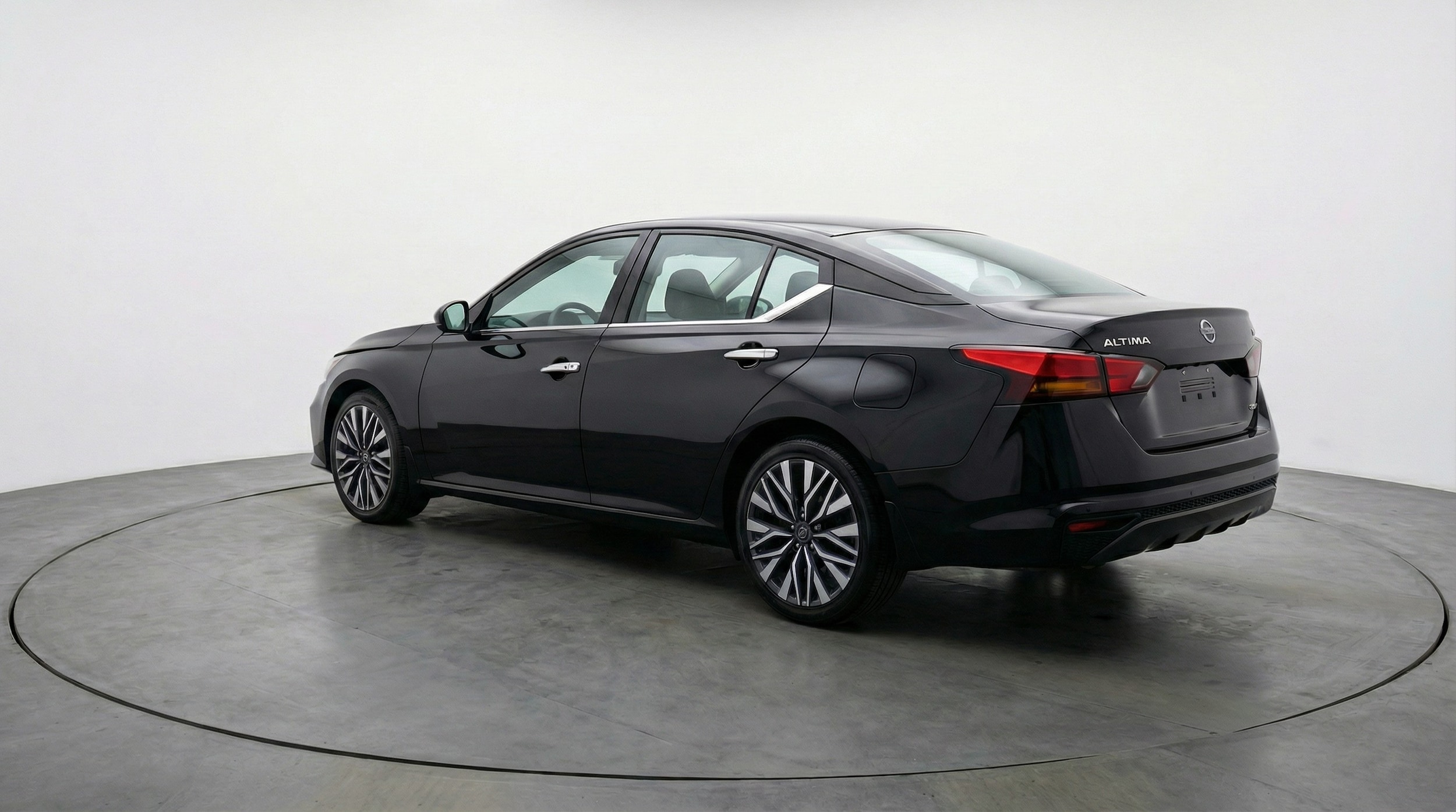 Thumbnail: 2025 Nissan Altima - 5