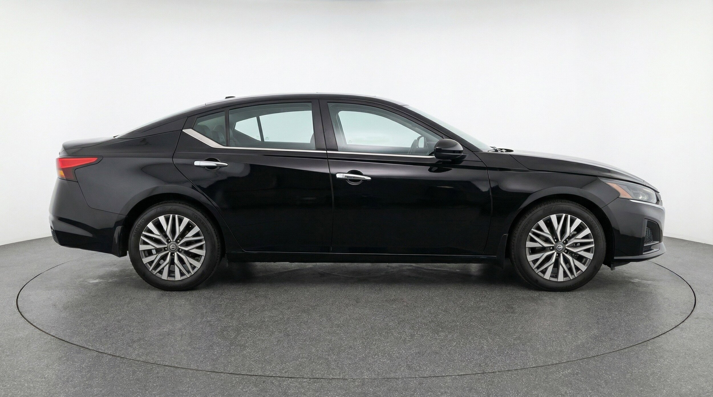 Thumbnail: 2025 Nissan Altima - 11
