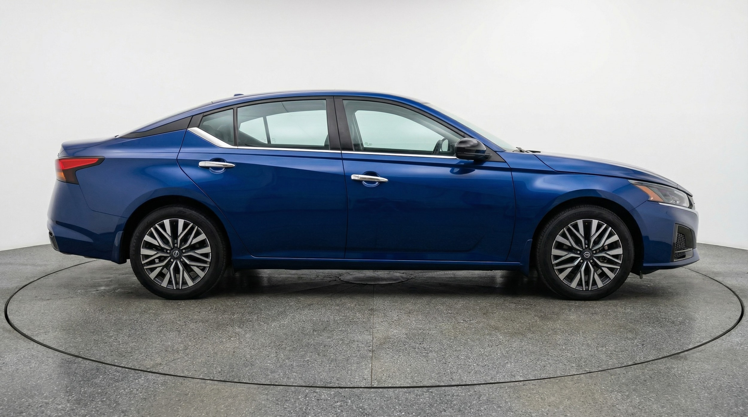 Thumbnail: 2025 Nissan Altima - 8