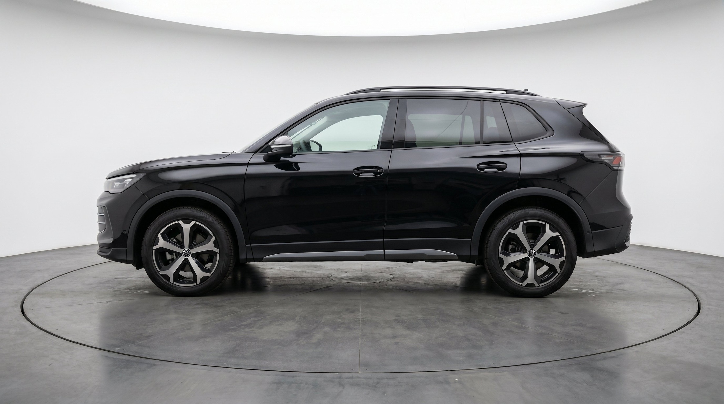 Thumbnail: 2026 Volkswagen Tiguan - 5