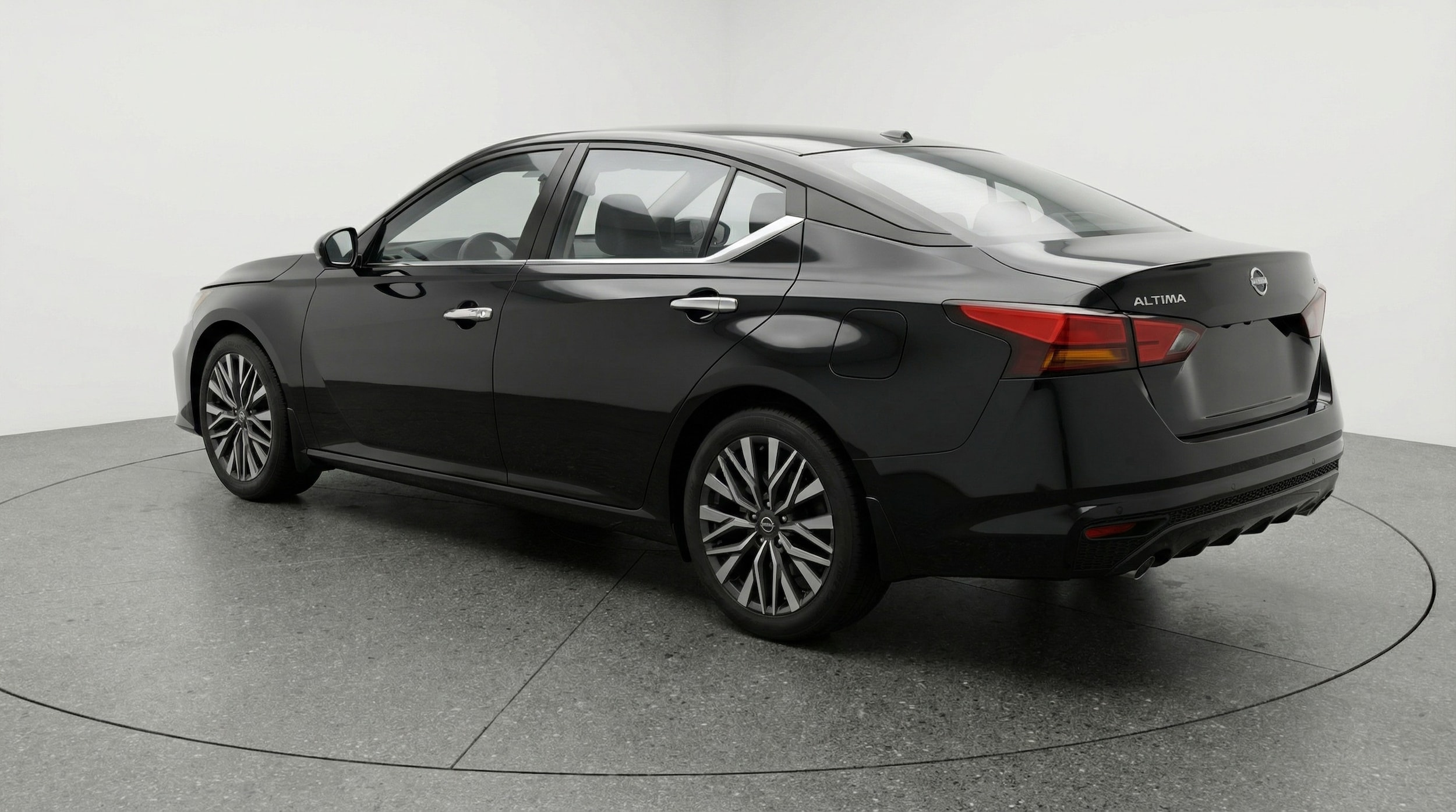 Thumbnail: 2025 Nissan Altima - 5