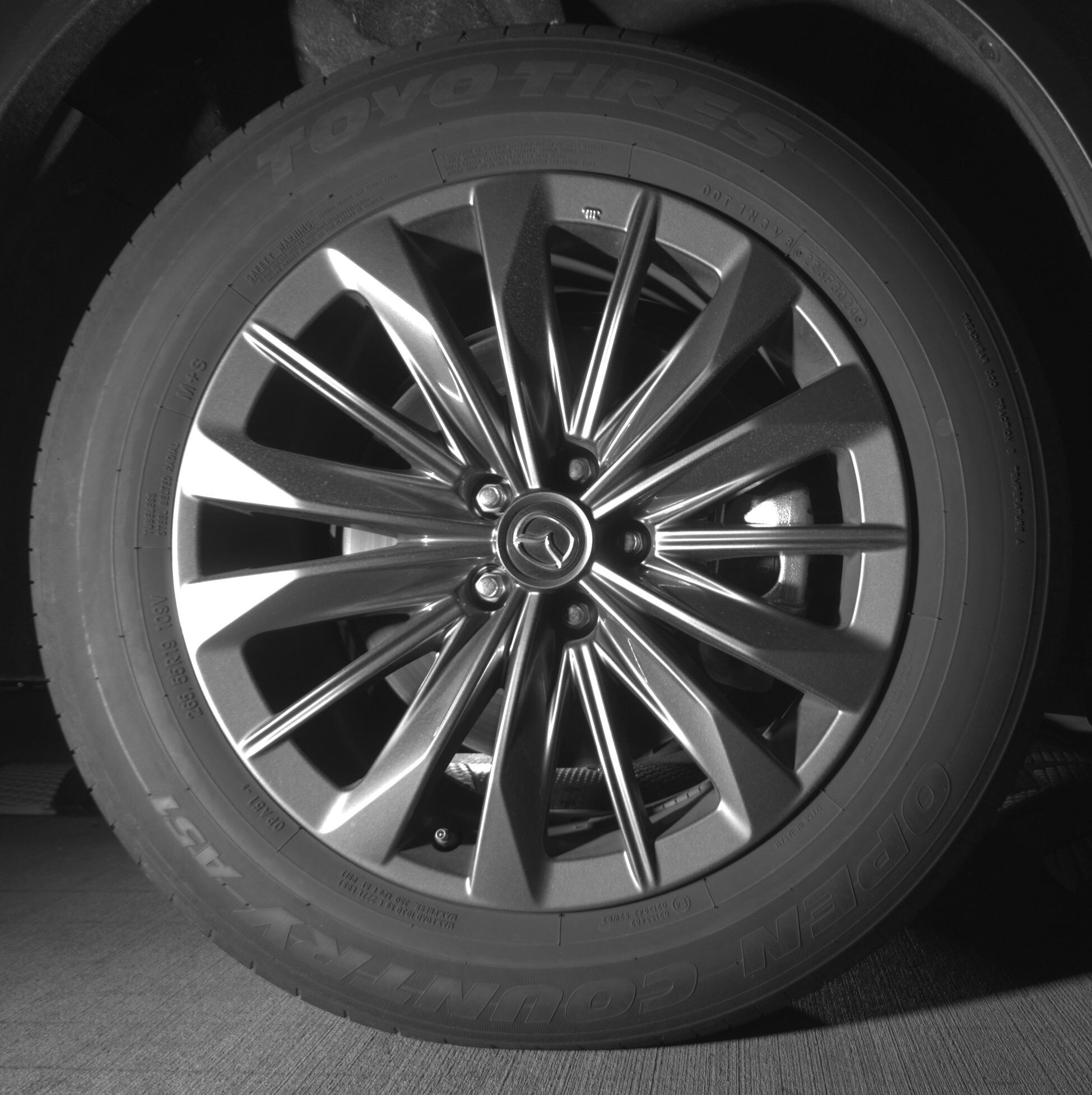 Thumbnail: 2025 Mazda CX-70 - 12