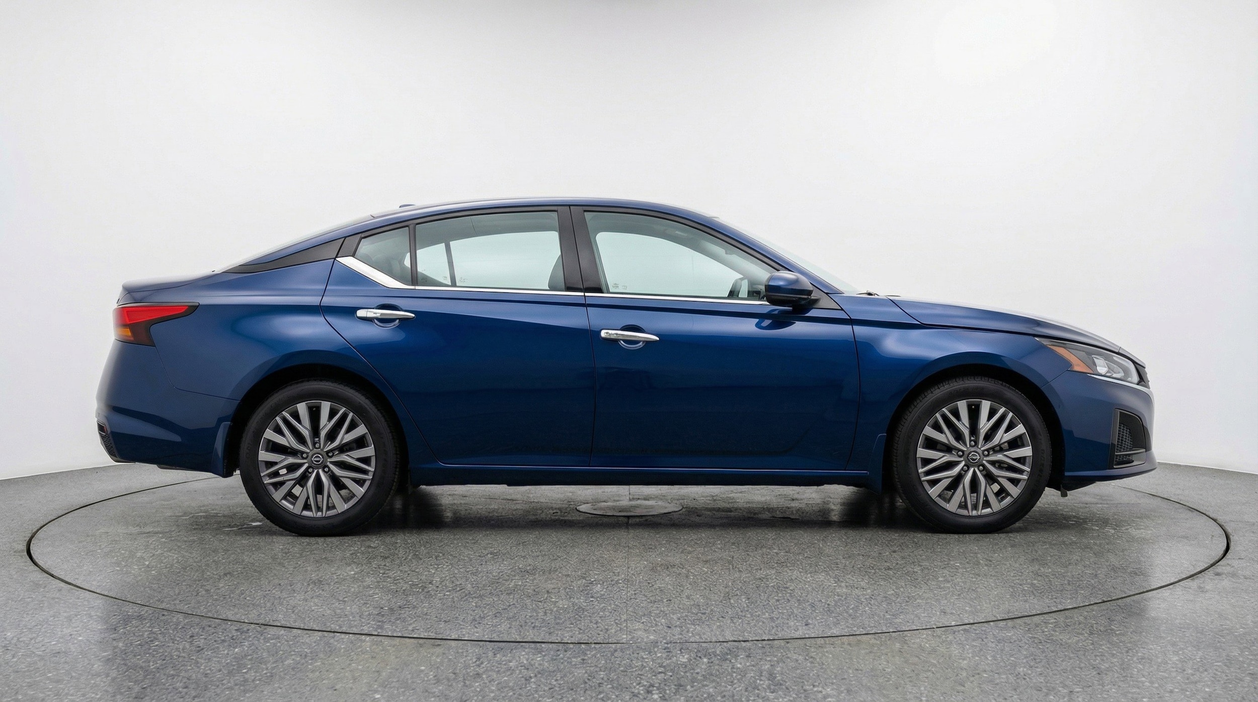 Thumbnail: 2025 Nissan Altima - 11