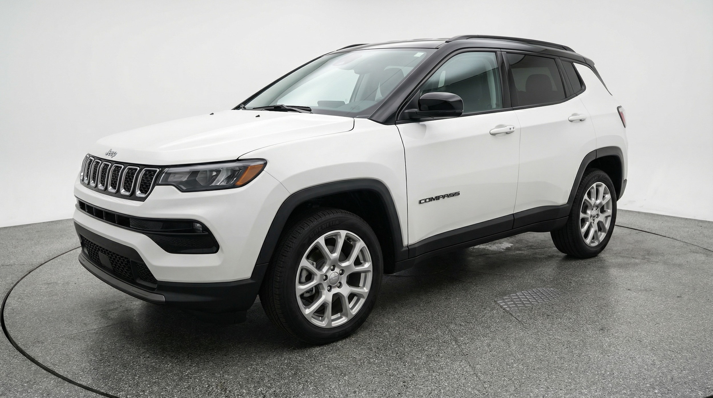 Thumbnail: 2025 Jeep Compass - 3