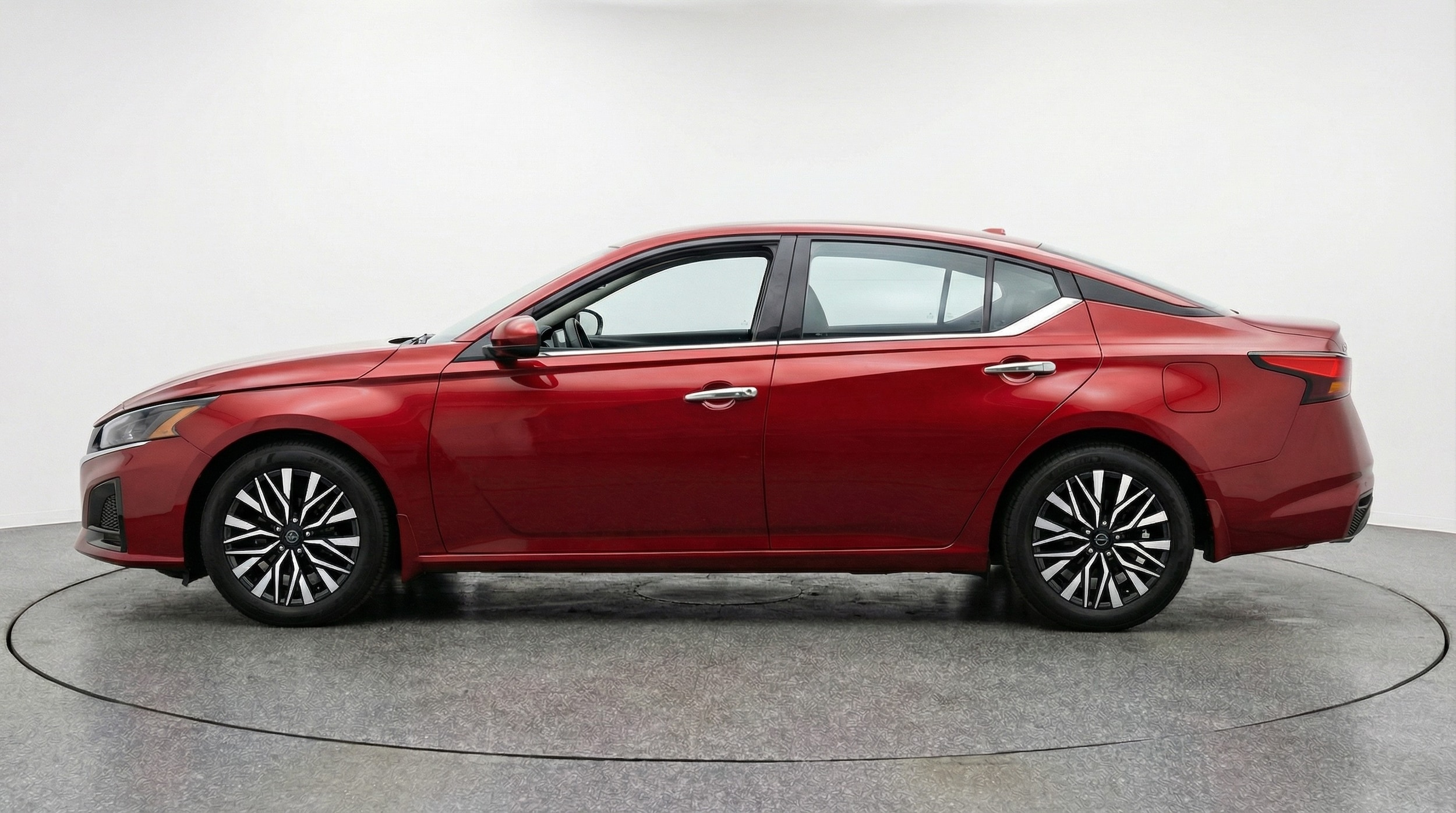 Thumbnail: 2025 Nissan Altima - 4