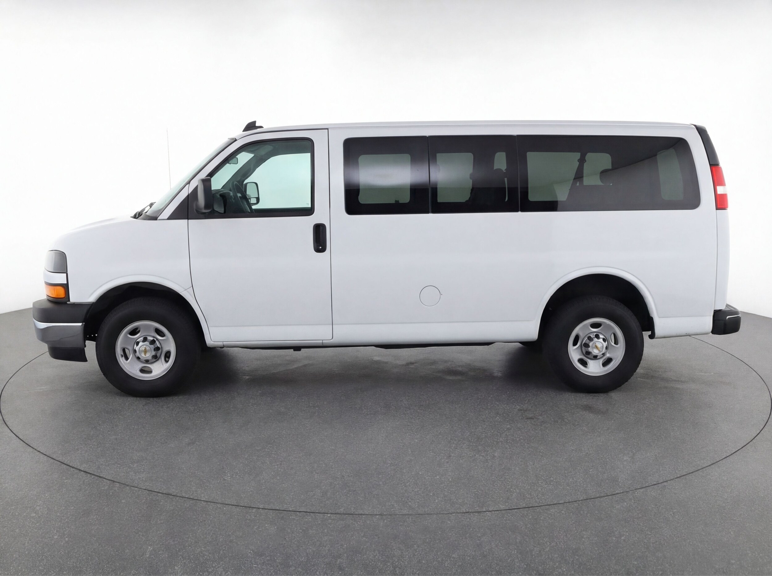 Thumbnail: 2024 Chevrolet Express - 4
