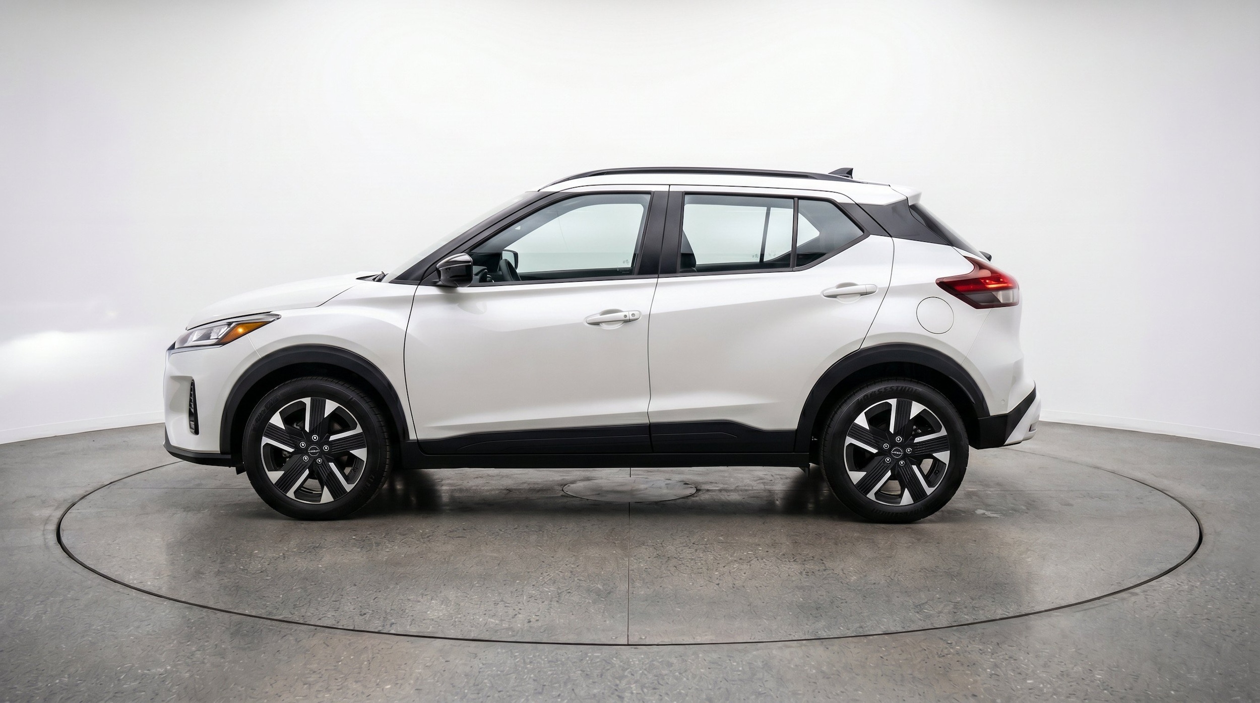 Thumbnail: 2026 Nissan Kicks - 5