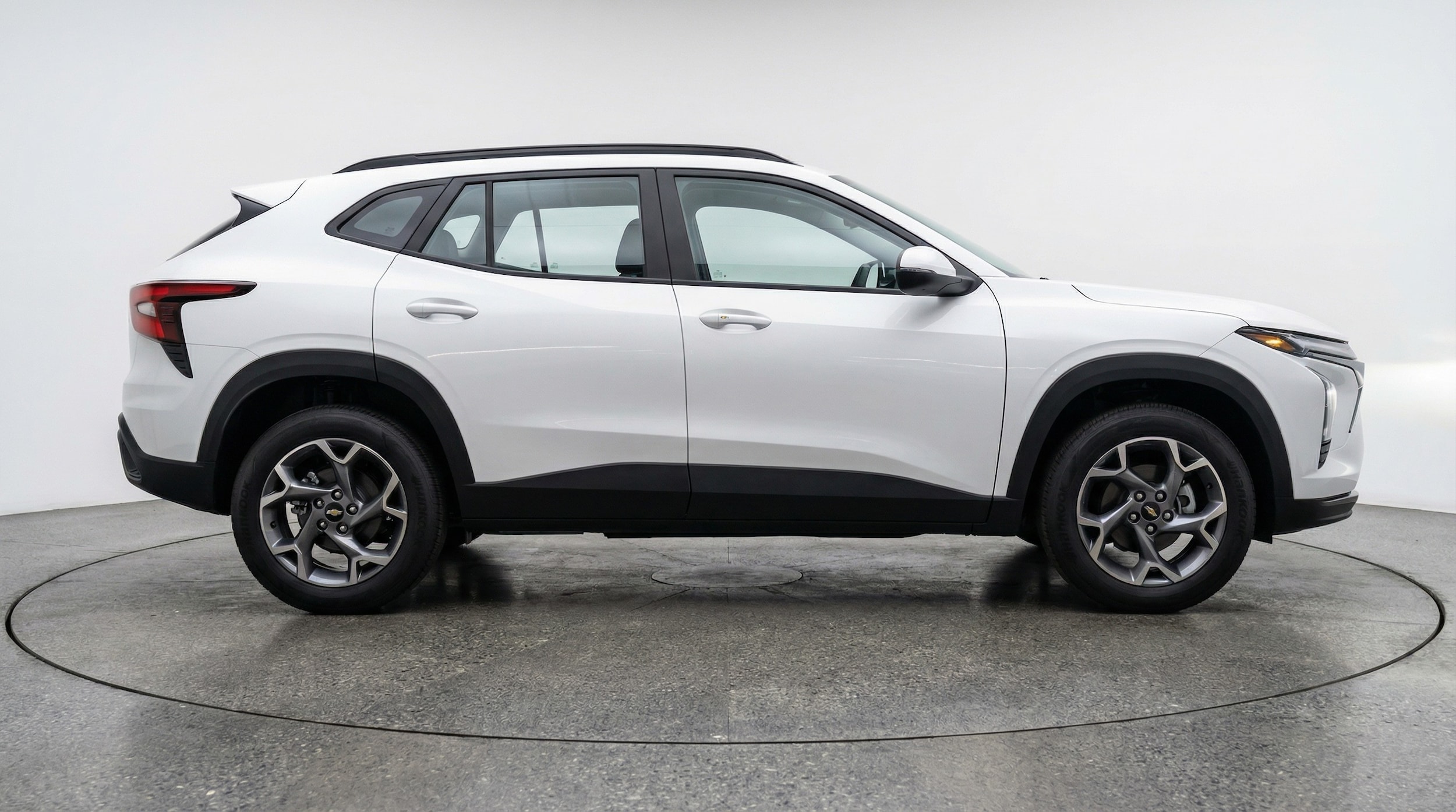 Thumbnail: 2025 Chevrolet Trax - 8
