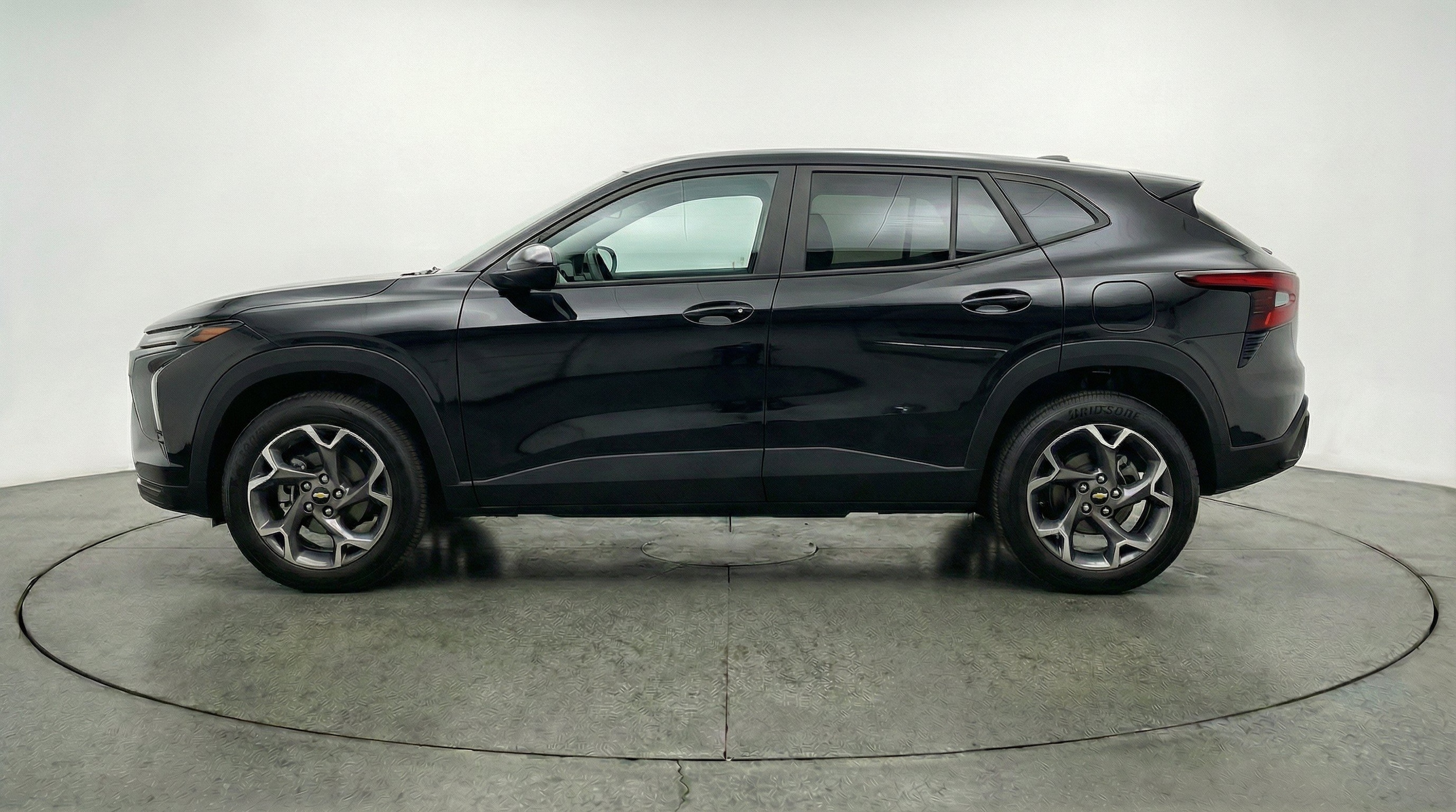 Thumbnail: 2025 Chevrolet Trax - 5