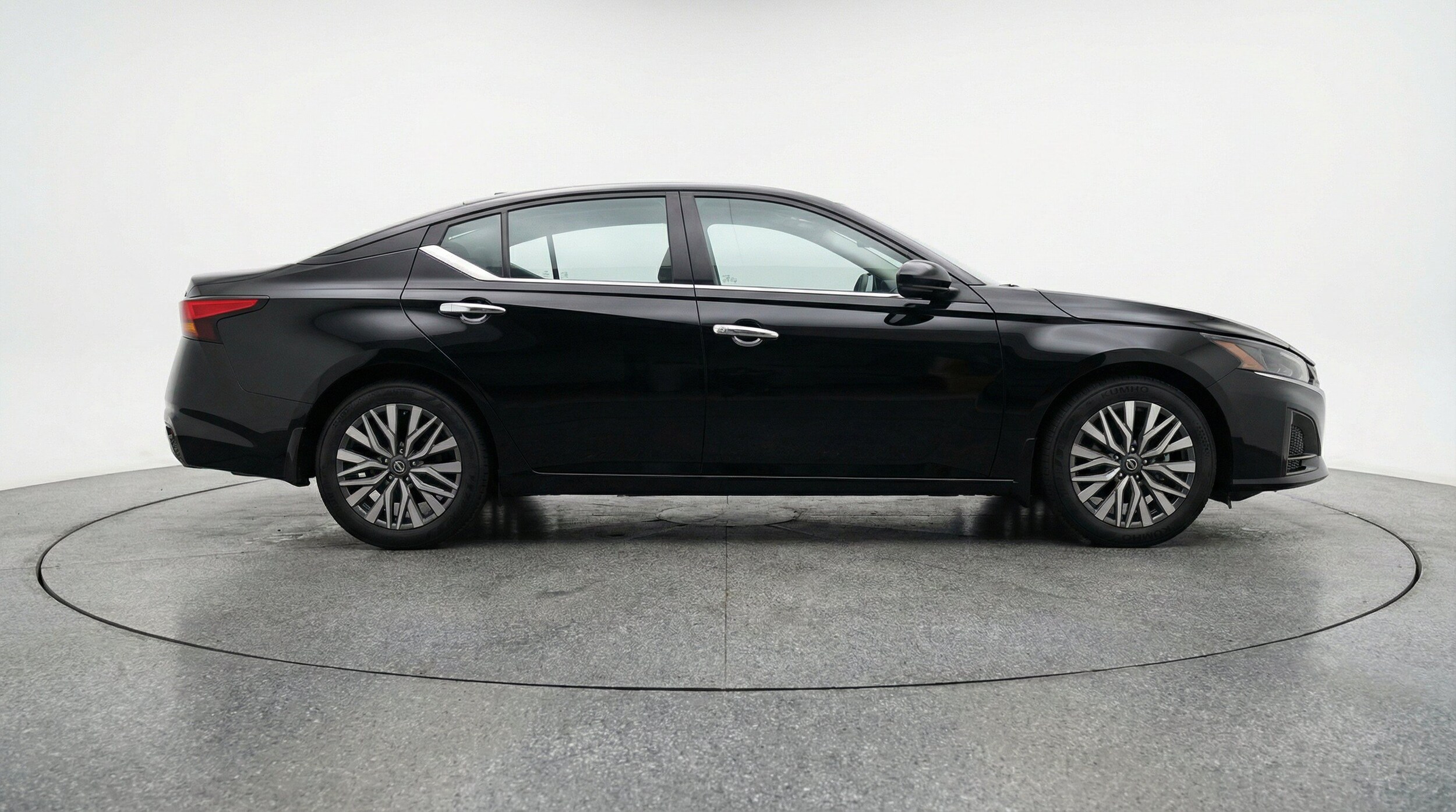 Thumbnail: 2025 Nissan Altima - 11