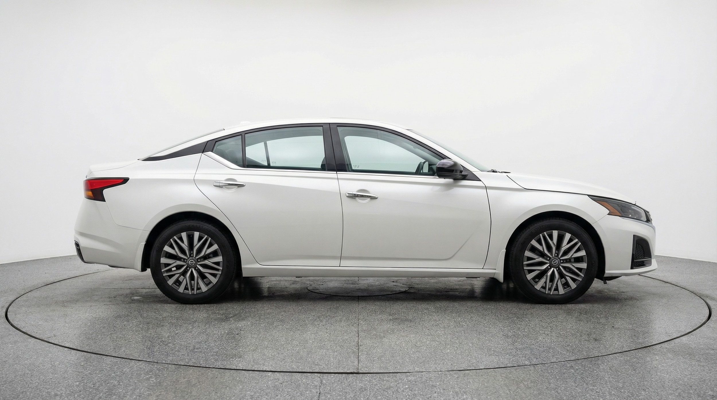 Thumbnail: 2025 Nissan Altima - 8