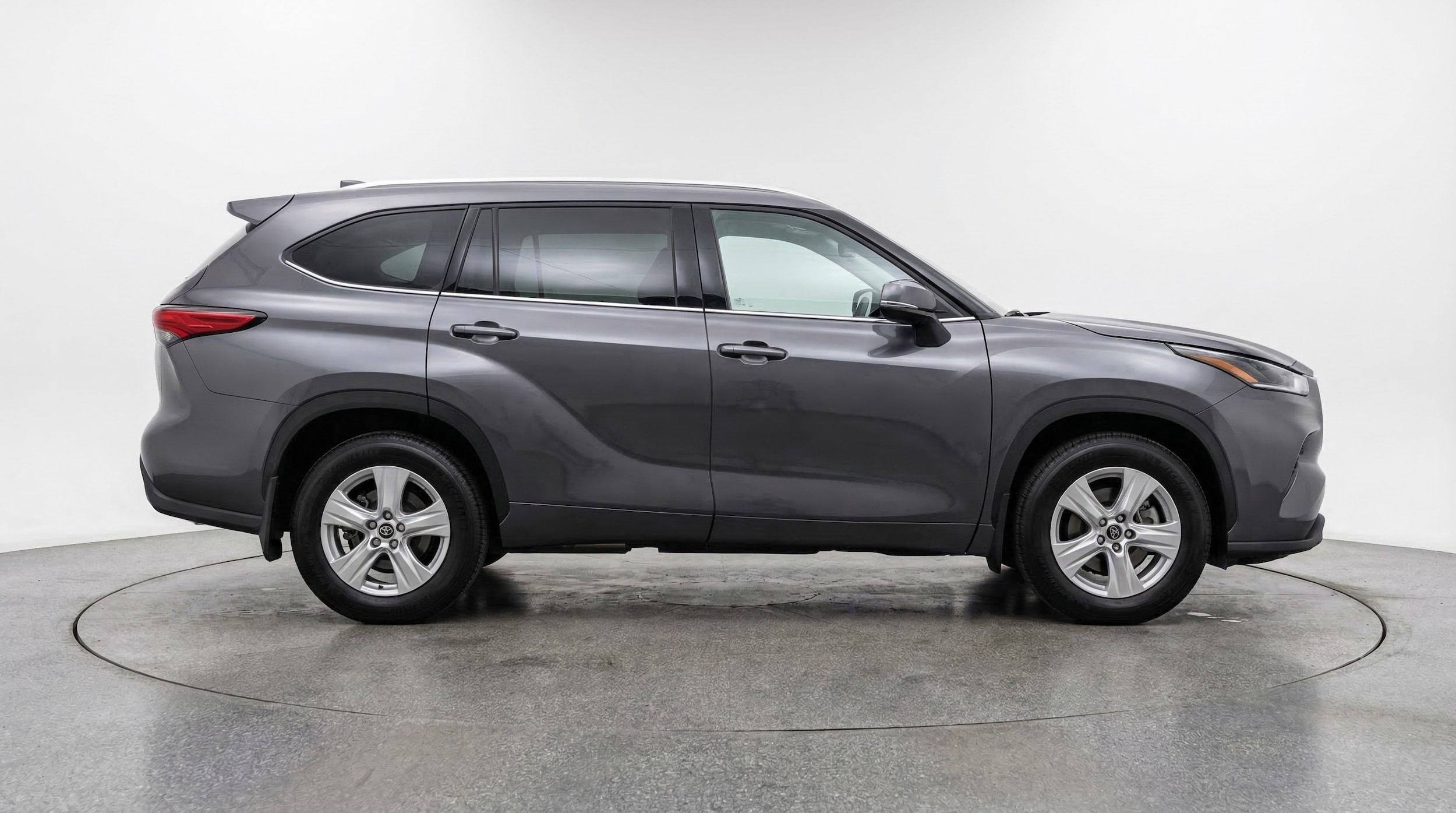 Thumbnail: 2025 Toyota Highlander - 8