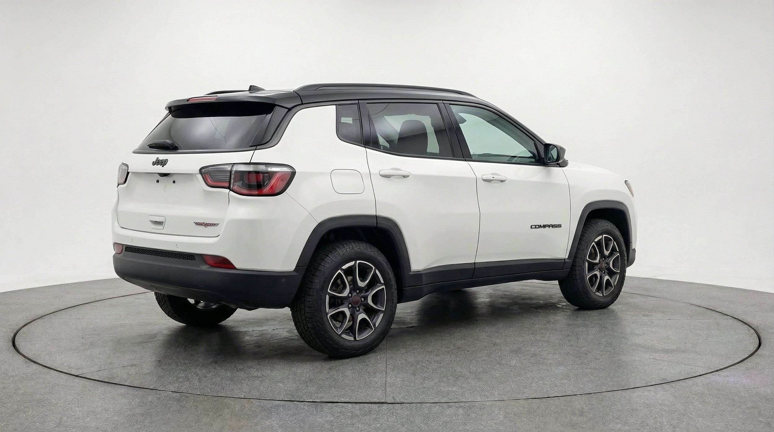 2025 Jeep Compass Trailhawk - Photo 9