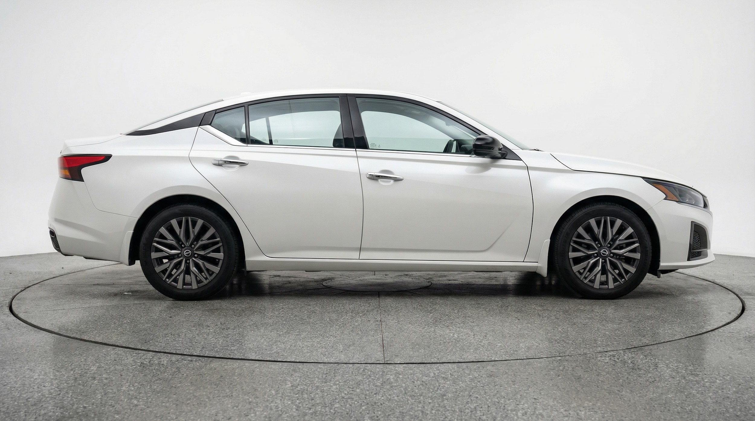 Thumbnail: 2025 Nissan Altima - 8