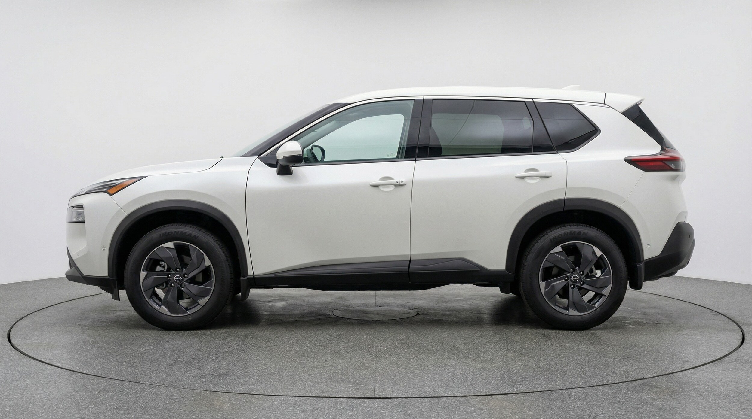 Thumbnail: 2025 Nissan Rogue - 4