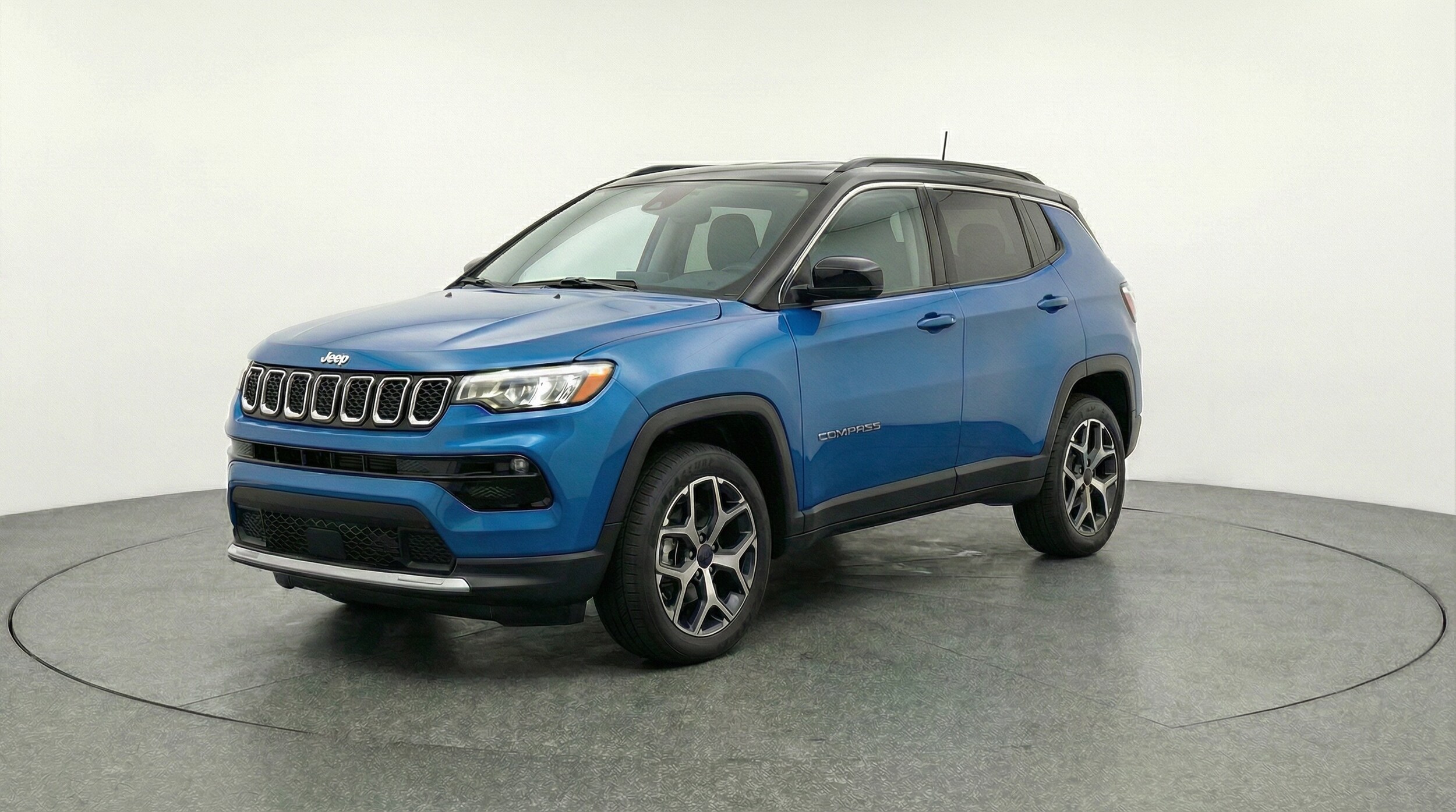 Thumbnail: 2025 Jeep Compass - 3