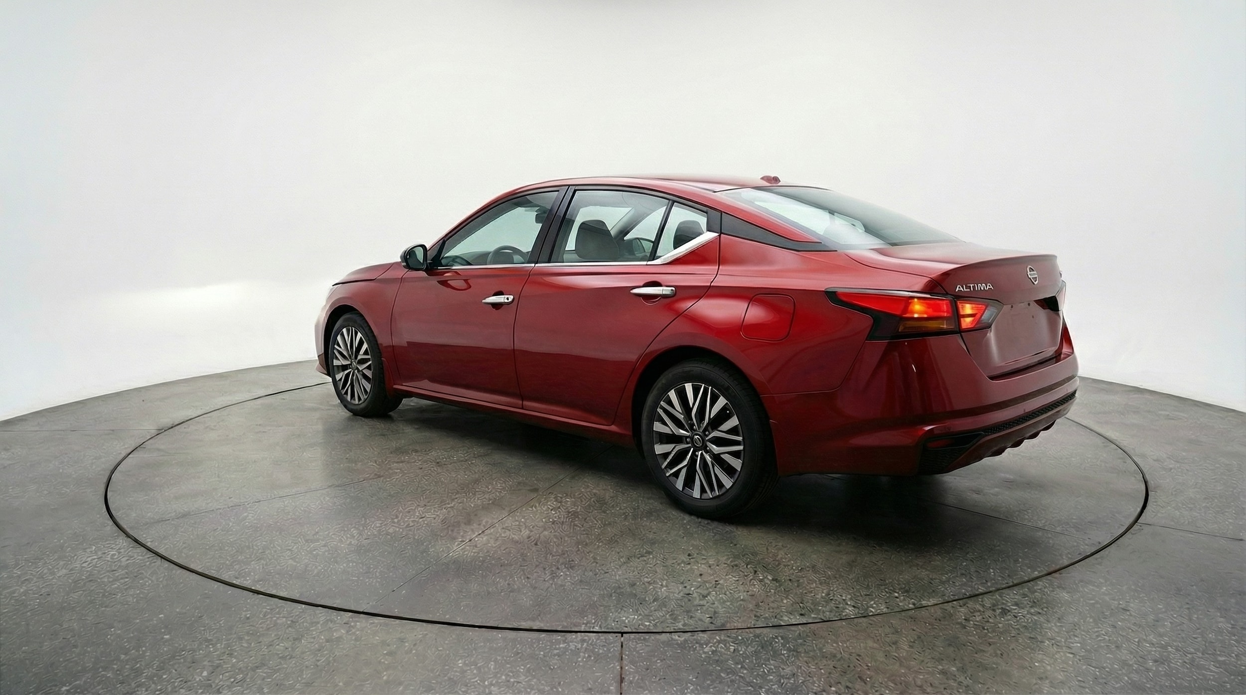 Thumbnail: 2025 Nissan Altima - 5