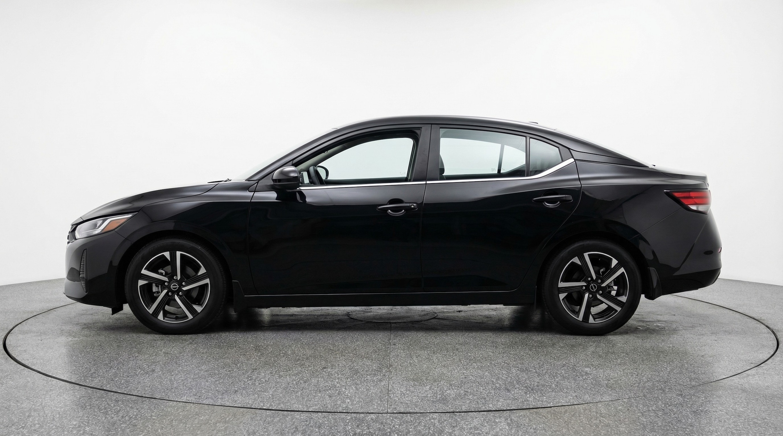 Thumbnail: 2025 Nissan Sentra - 4