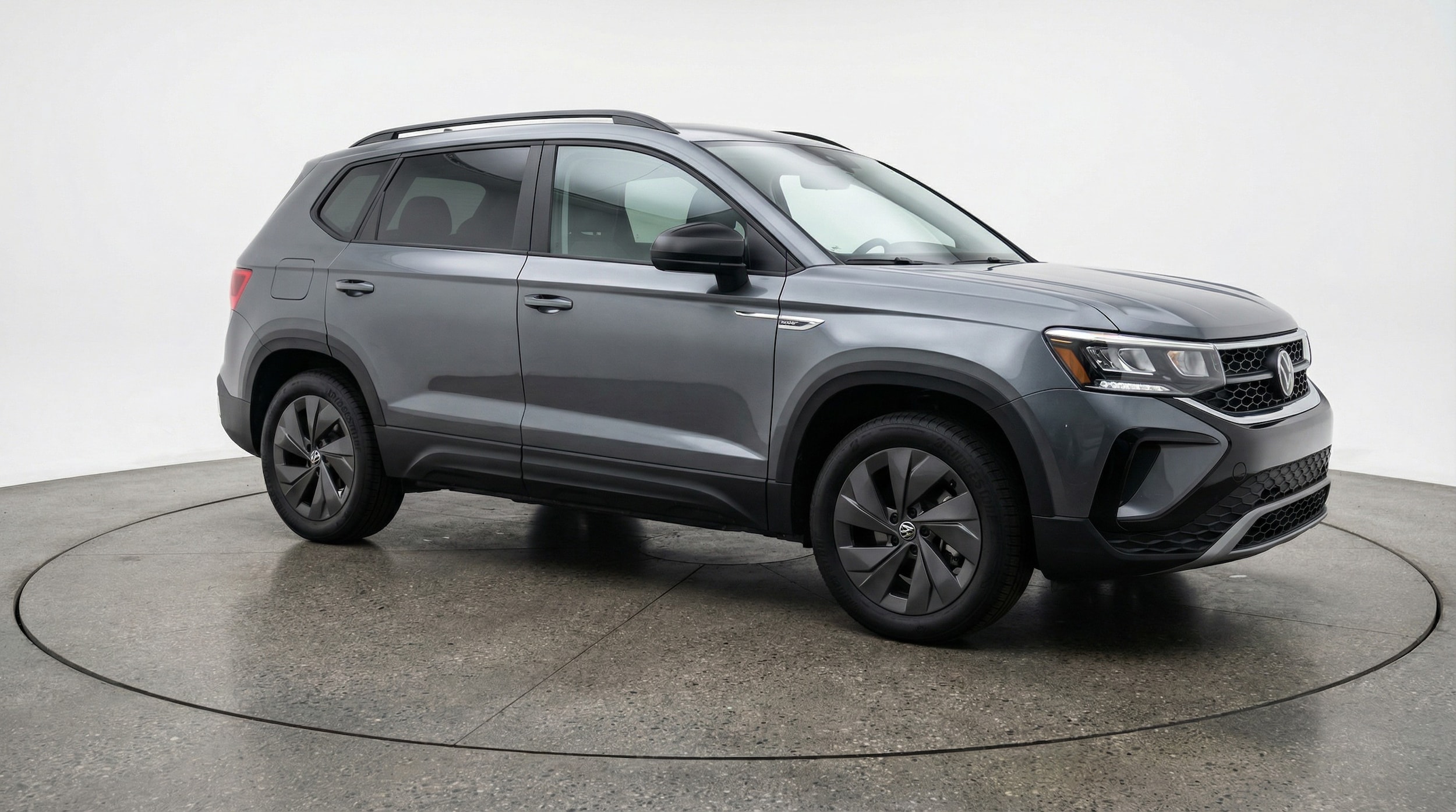 Thumbnail: 2025 Volkswagen Taos - 1