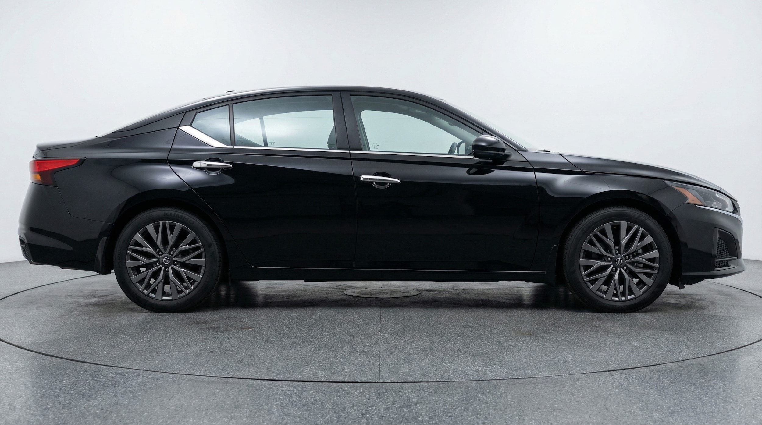 Thumbnail: 2025 Nissan Altima - 8