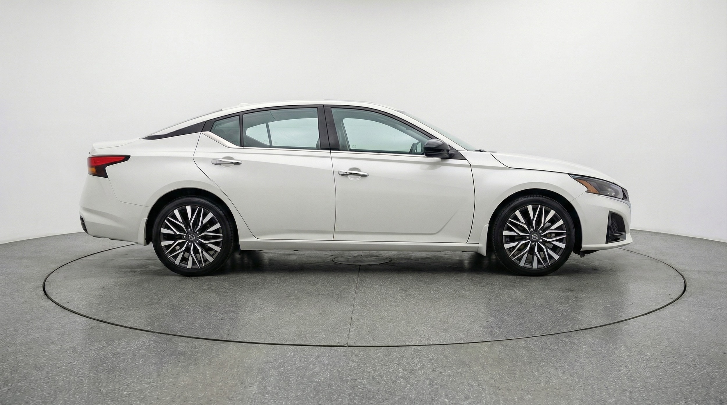 Thumbnail: 2025 Nissan Altima - 8