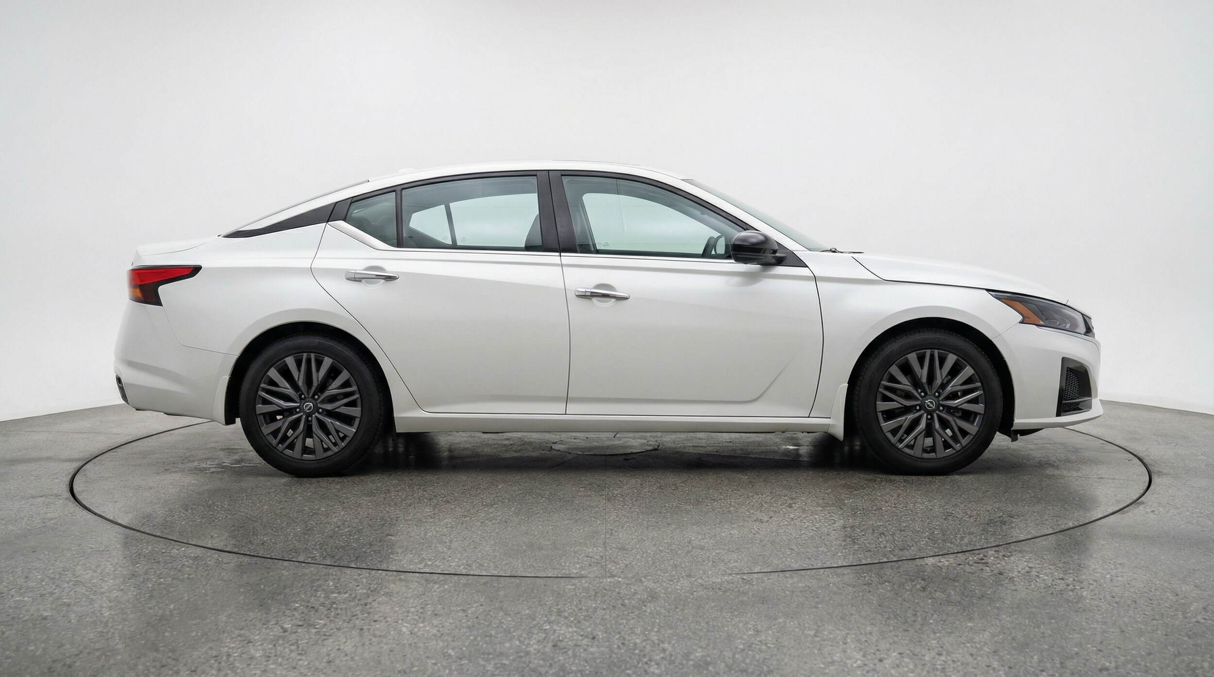 Thumbnail: 2025 Nissan Altima - 8