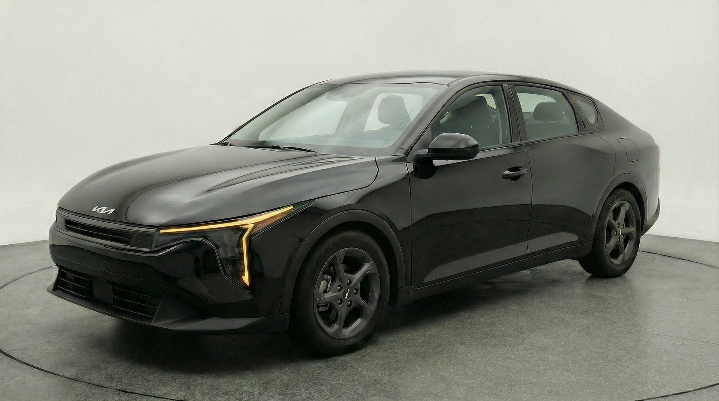 Thumbnail: 2025 Kia K4 - 3