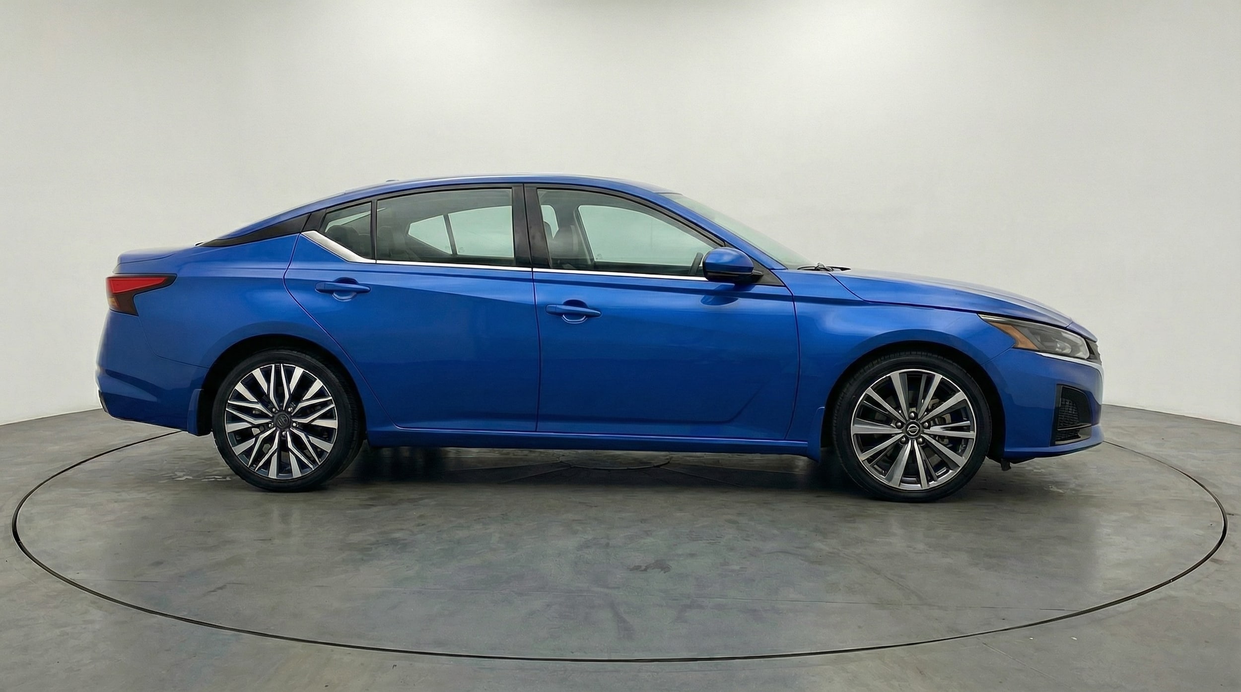 Thumbnail: 2025 Nissan Altima - 8