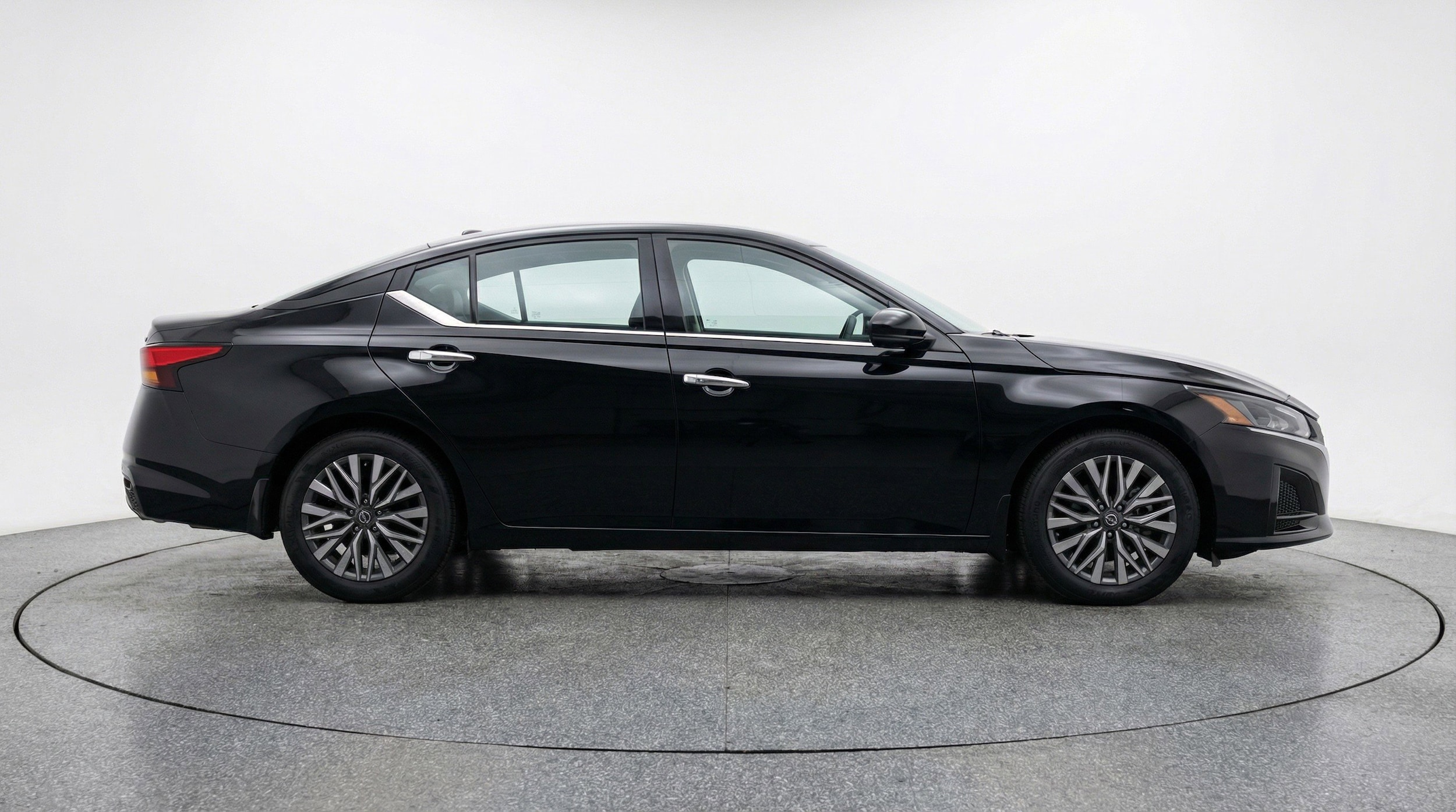 Thumbnail: 2025 Nissan Altima - 11