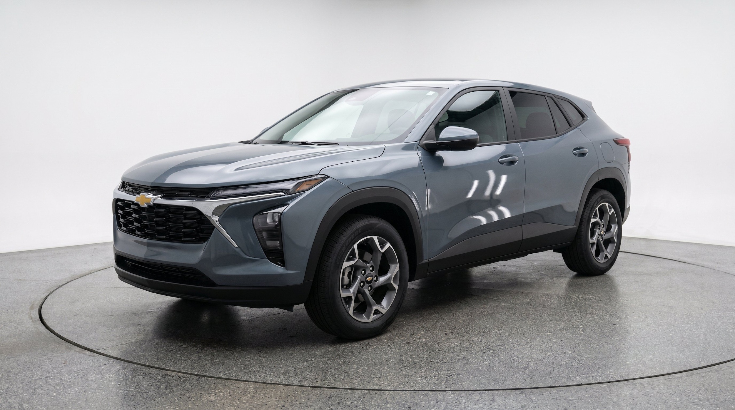 Thumbnail: 2025 Chevrolet Trax - 3