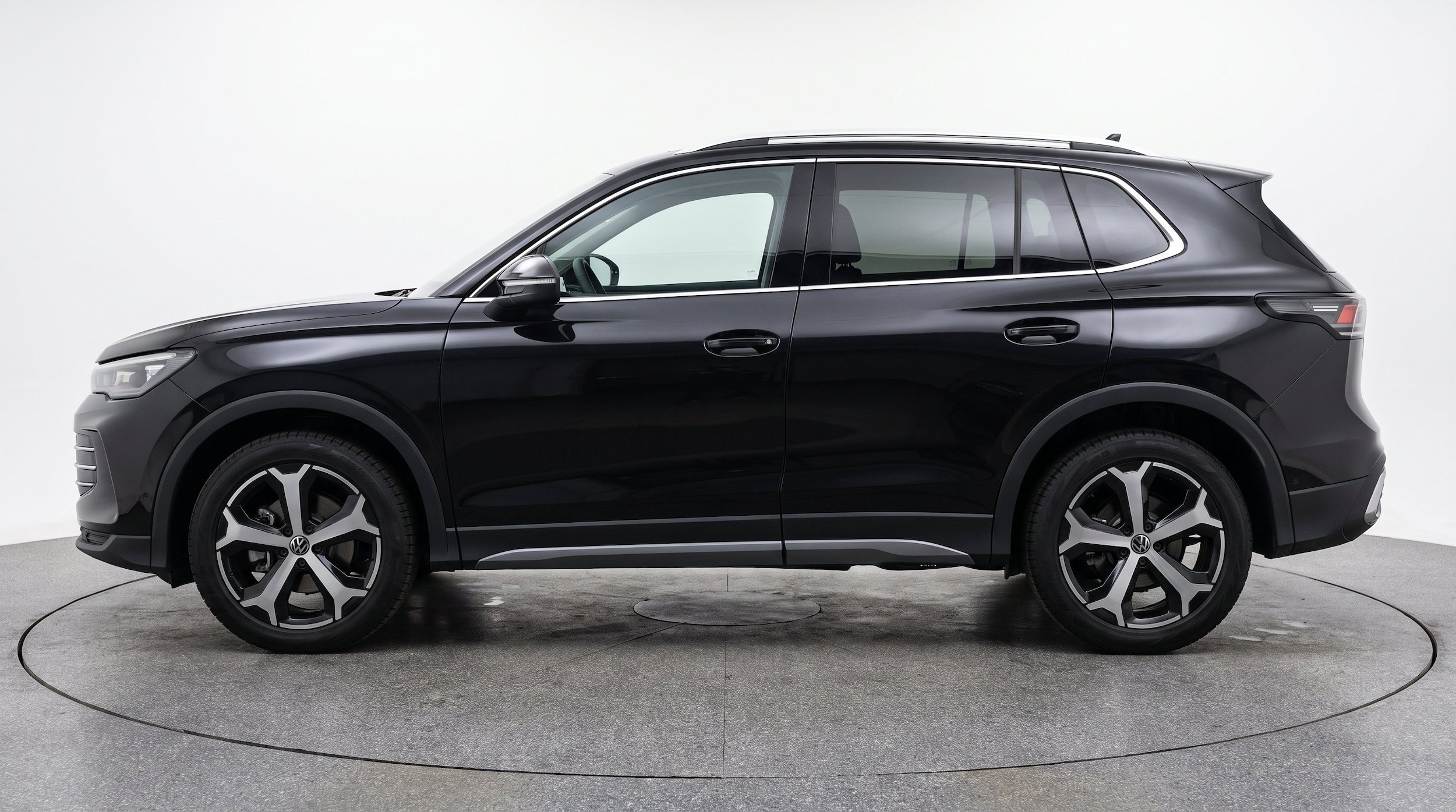 Thumbnail: 2026 Volkswagen Tiguan - 5