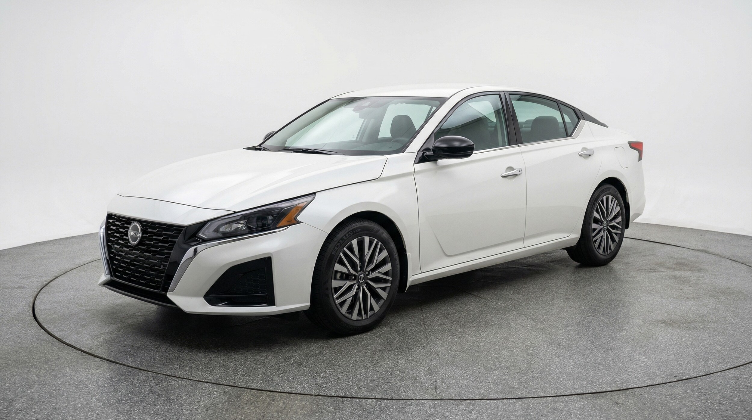 Thumbnail: 2025 Nissan Altima - 3