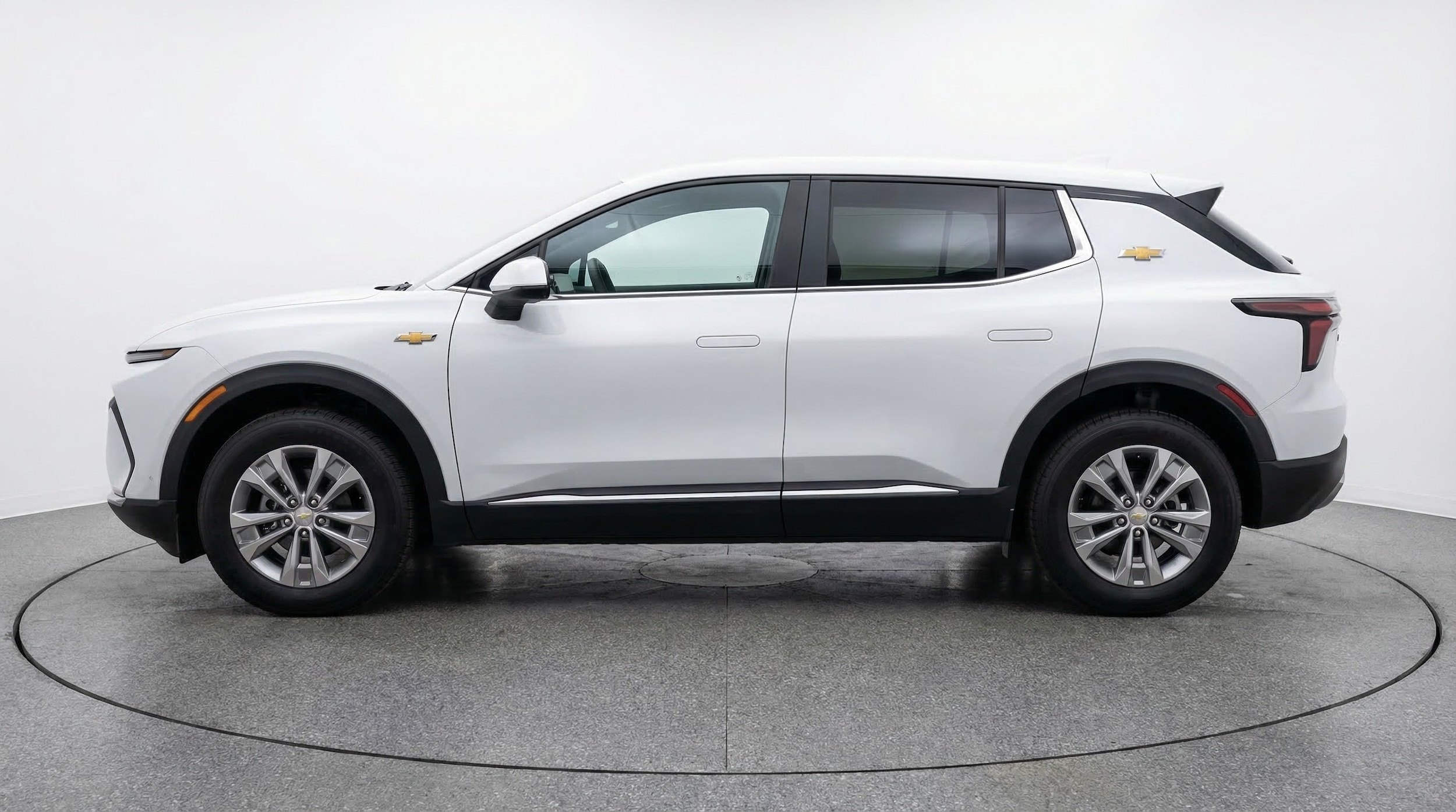 Thumbnail: 2025 Chevrolet Equinox - 4