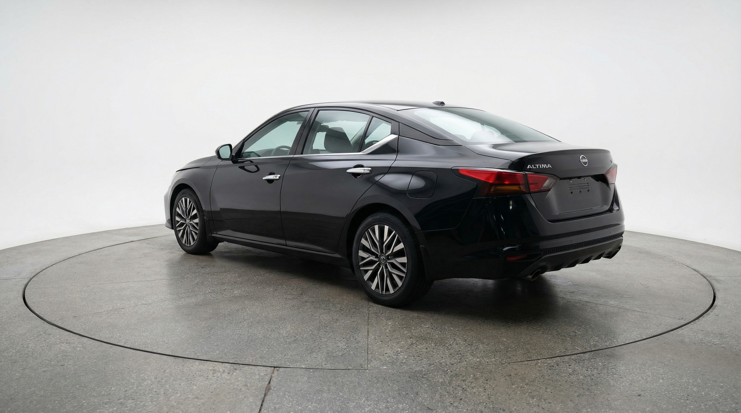 Thumbnail: 2025 Nissan Altima - 5