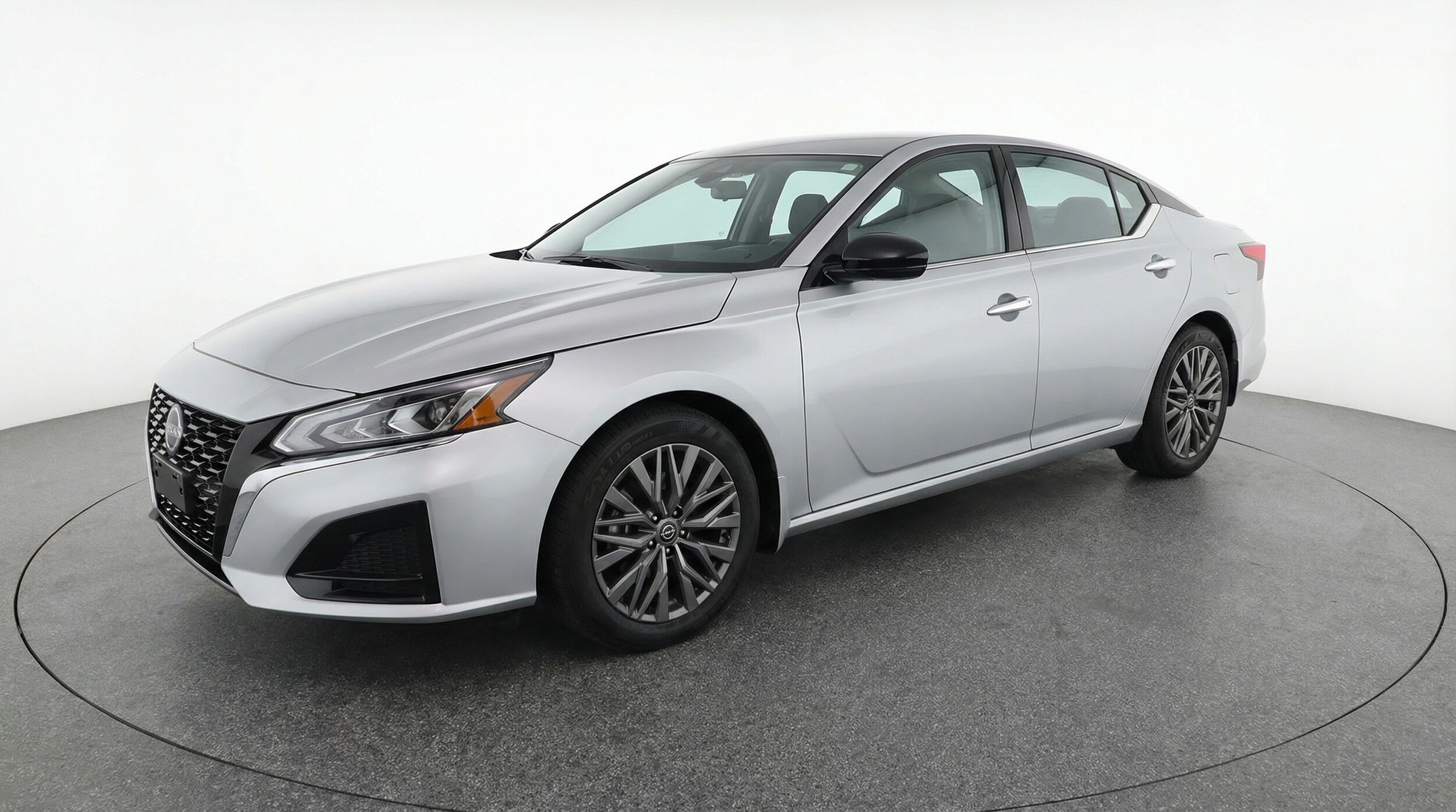 Thumbnail: 2025 Nissan Altima - 3