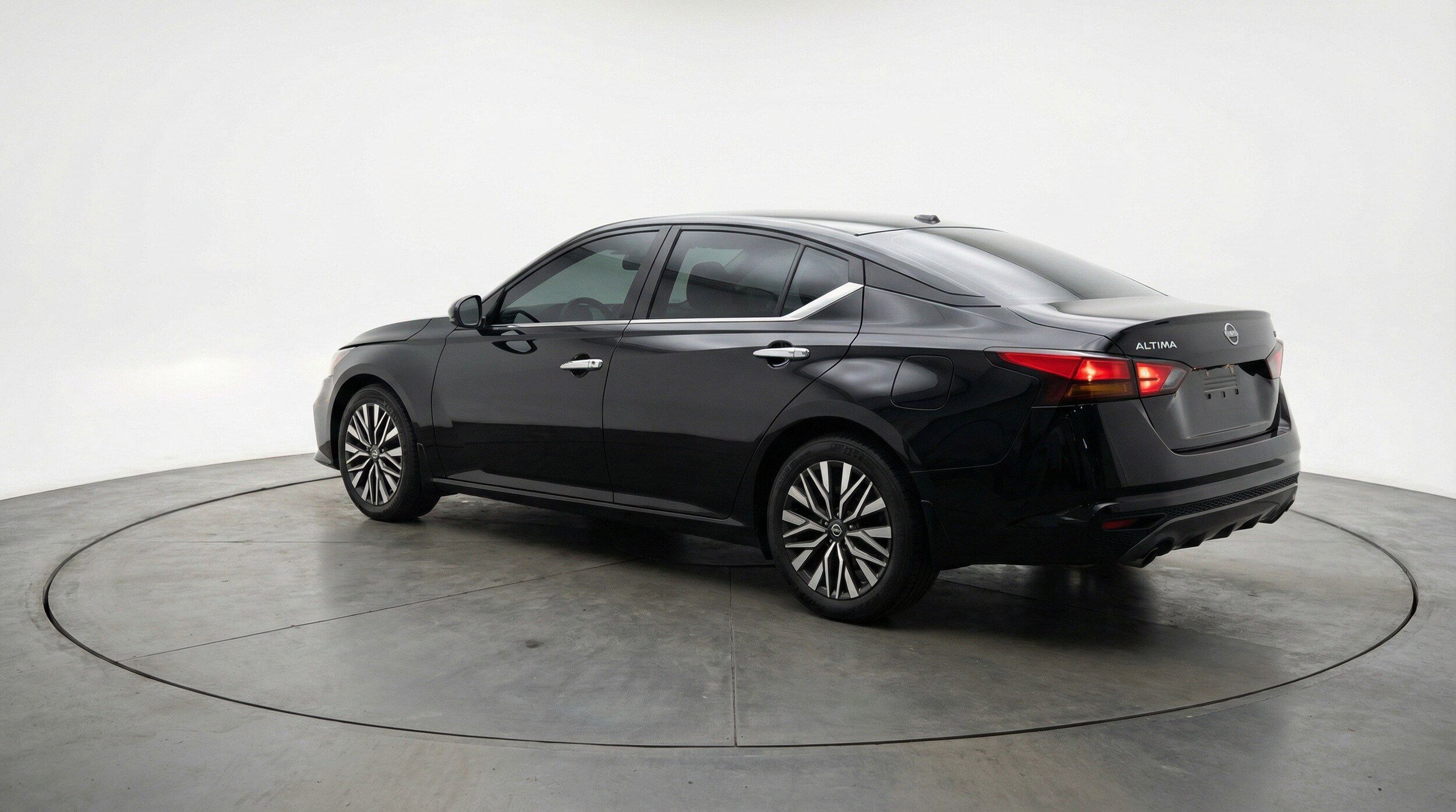 Thumbnail: 2025 Nissan Altima - 6