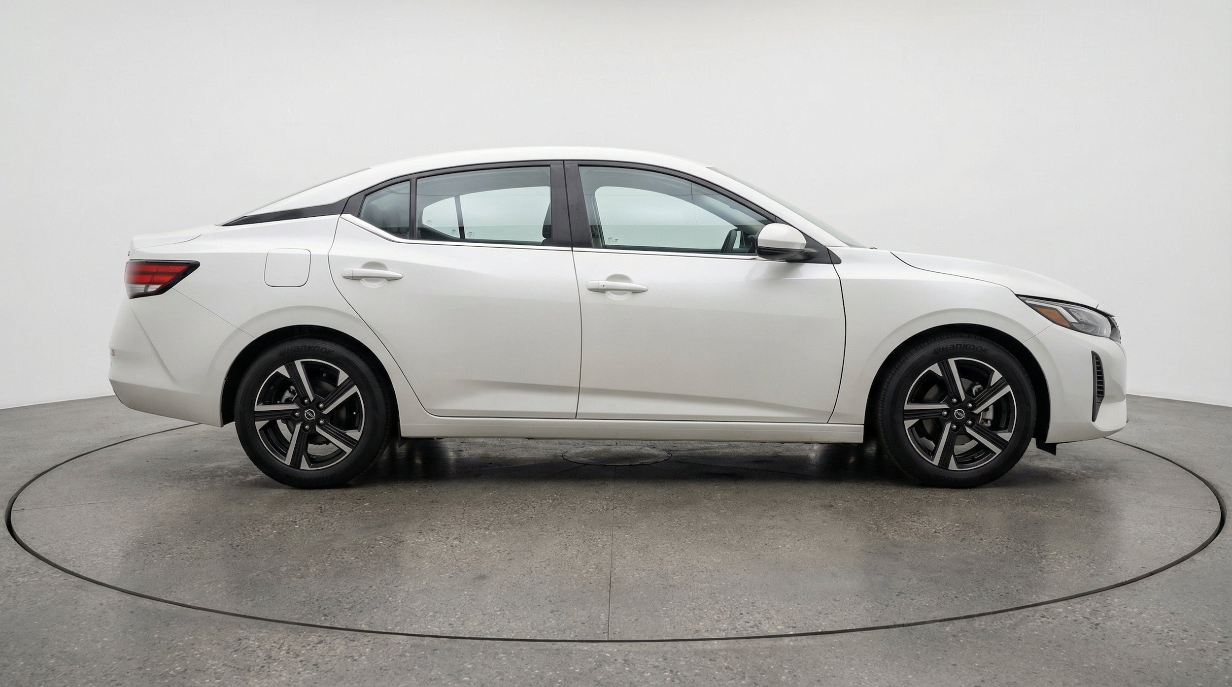Thumbnail: 2025 Nissan Sentra - 11