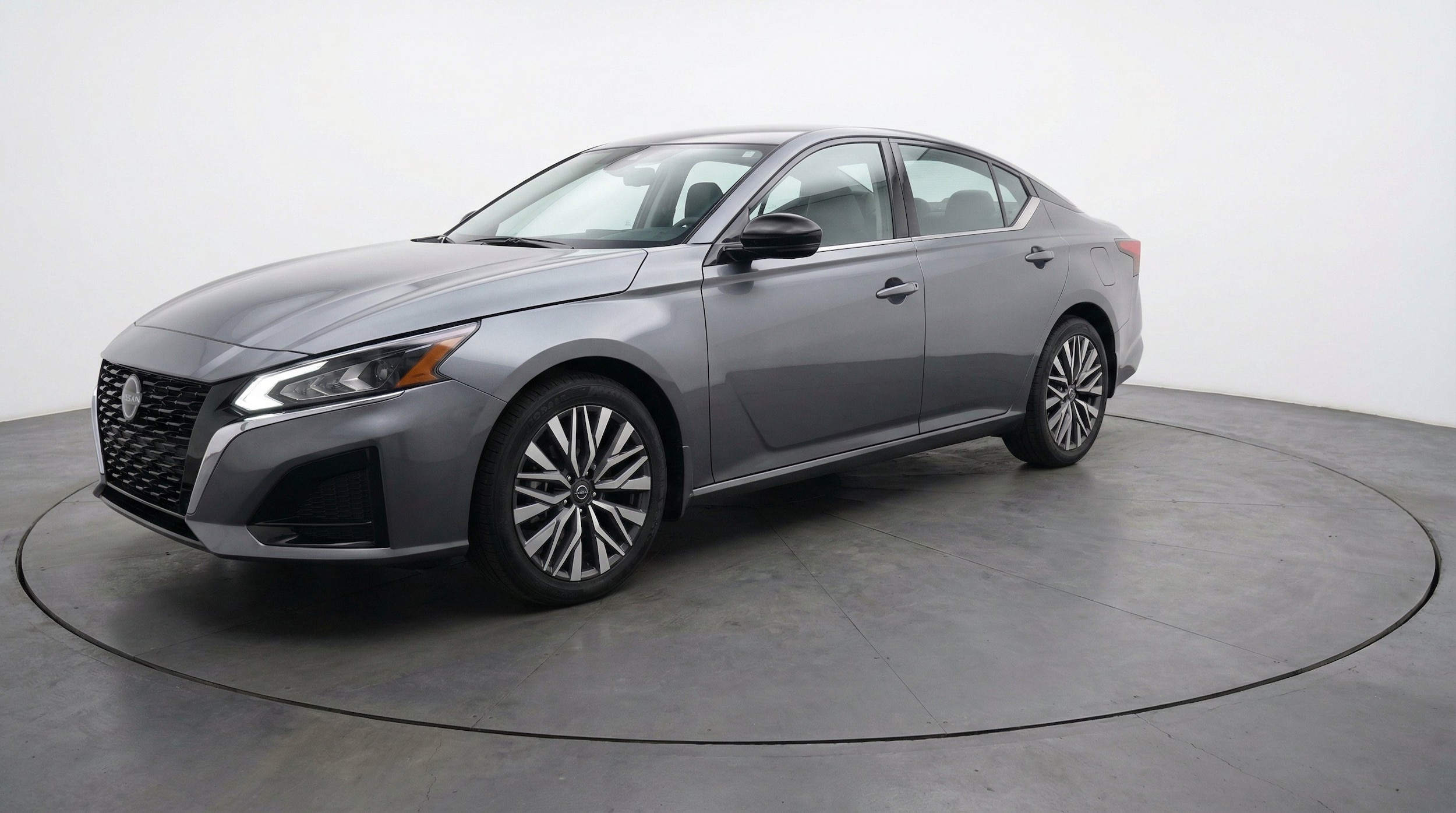 Thumbnail: 2025 Nissan Altima - 3