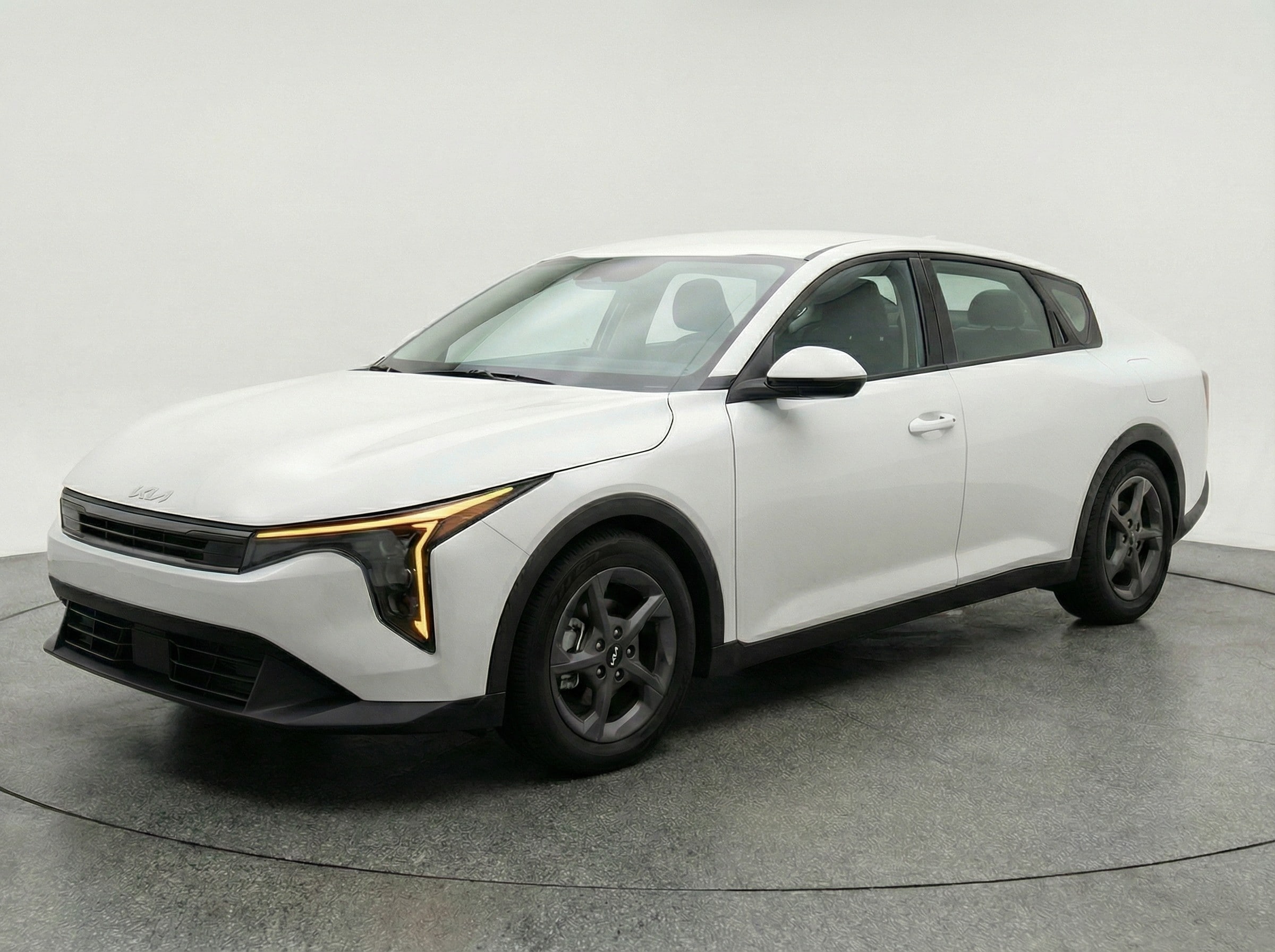 Thumbnail: 2025 Kia K4 - 3