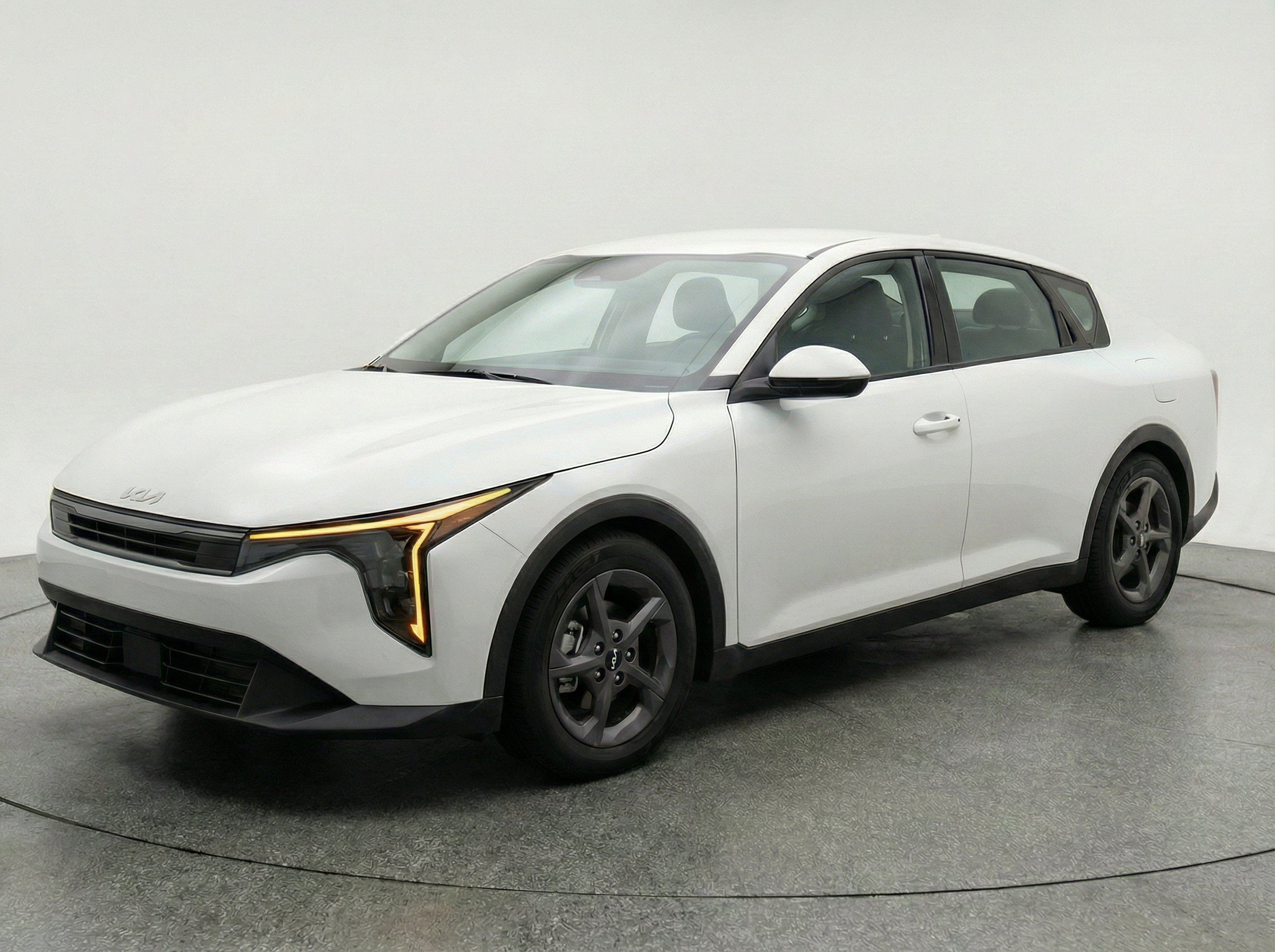 Thumbnail: 2025 Kia K4 - 3