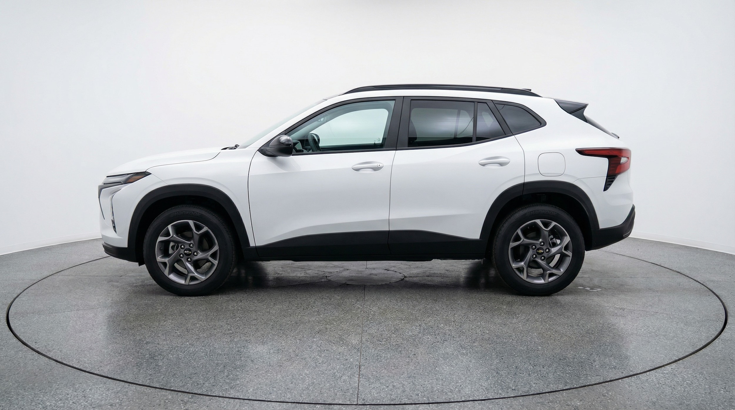 Thumbnail: 2025 Chevrolet Trax - 4