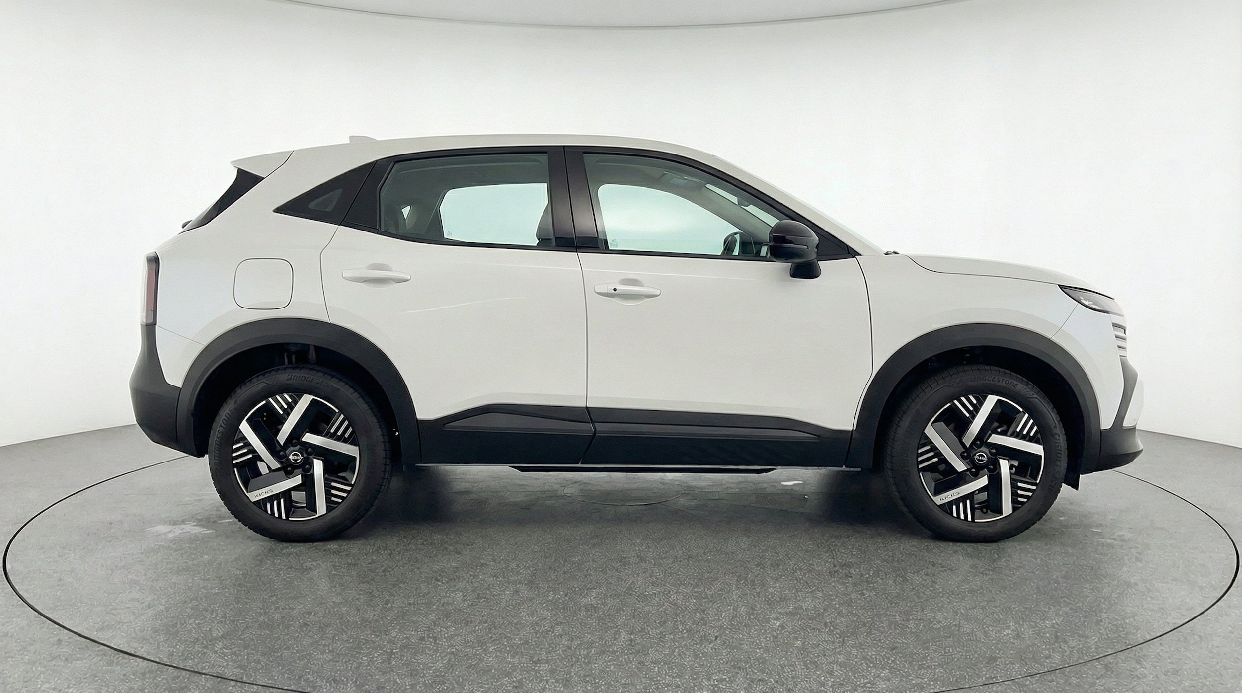 Thumbnail: 2026 Nissan Kicks - 11