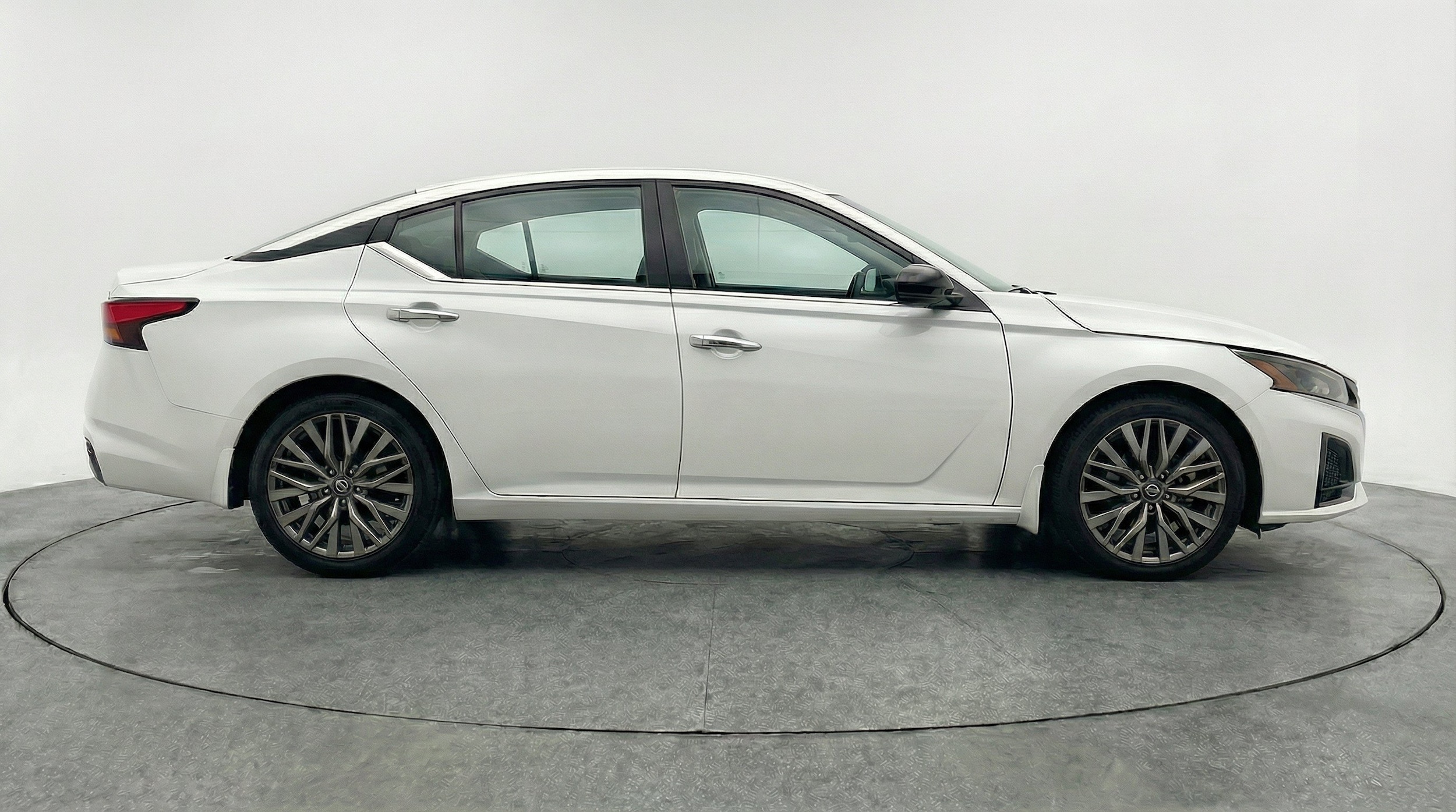 Thumbnail: 2025 Nissan Altima - 11